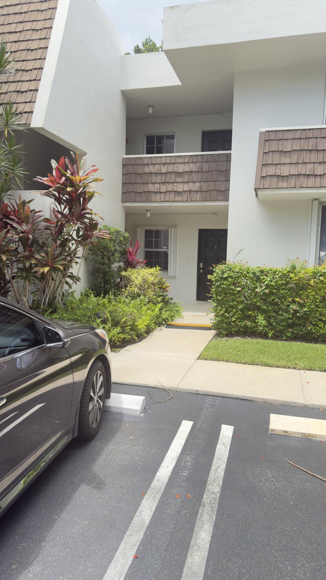 4031 N Cypress Drive 101, Pompano Beach, FL 33069, Pompano Beach - Main