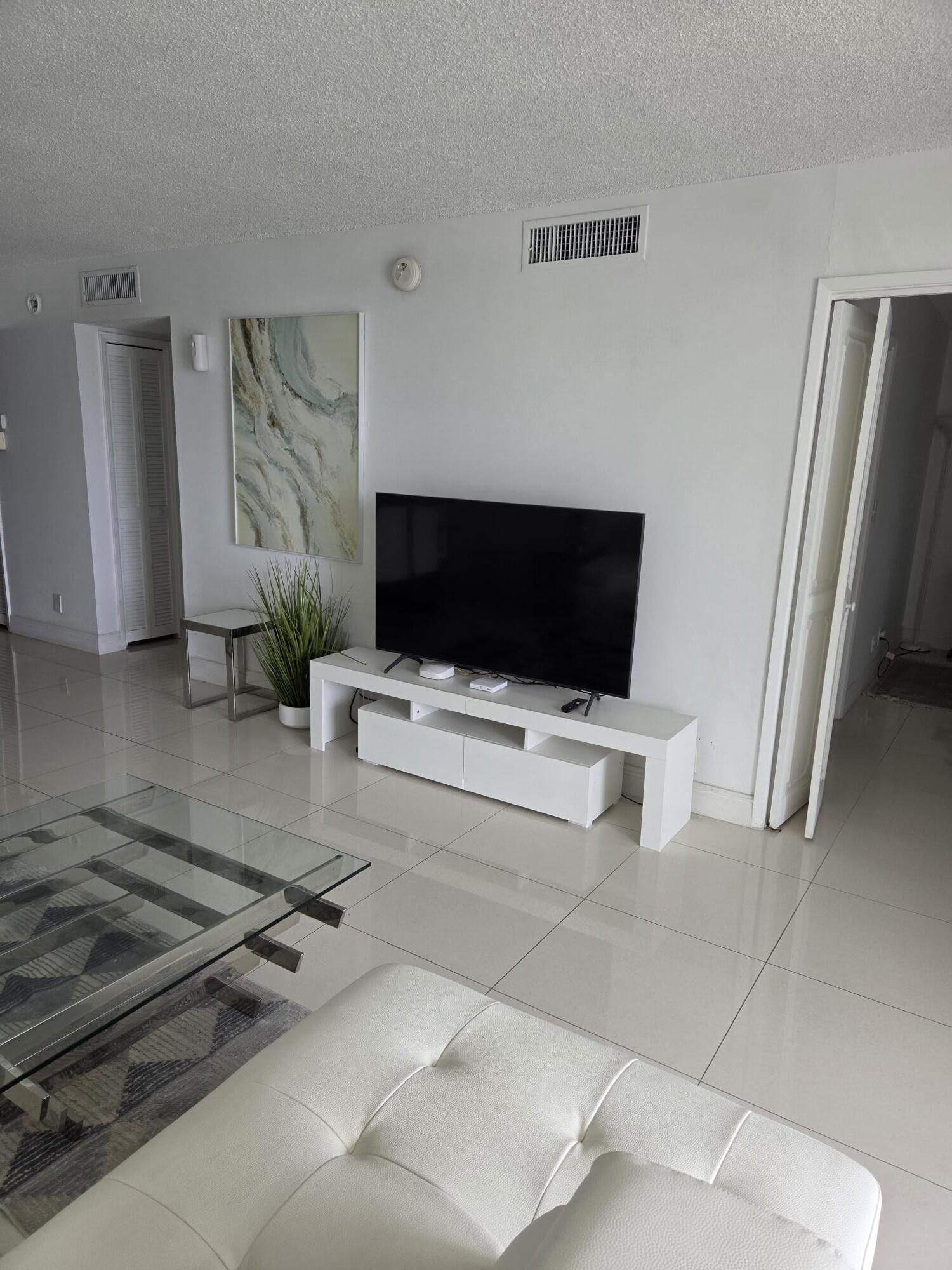 3091 N Course Drive 208, Pompano Beach, FL 33069, Pompano Beach - Photo 4