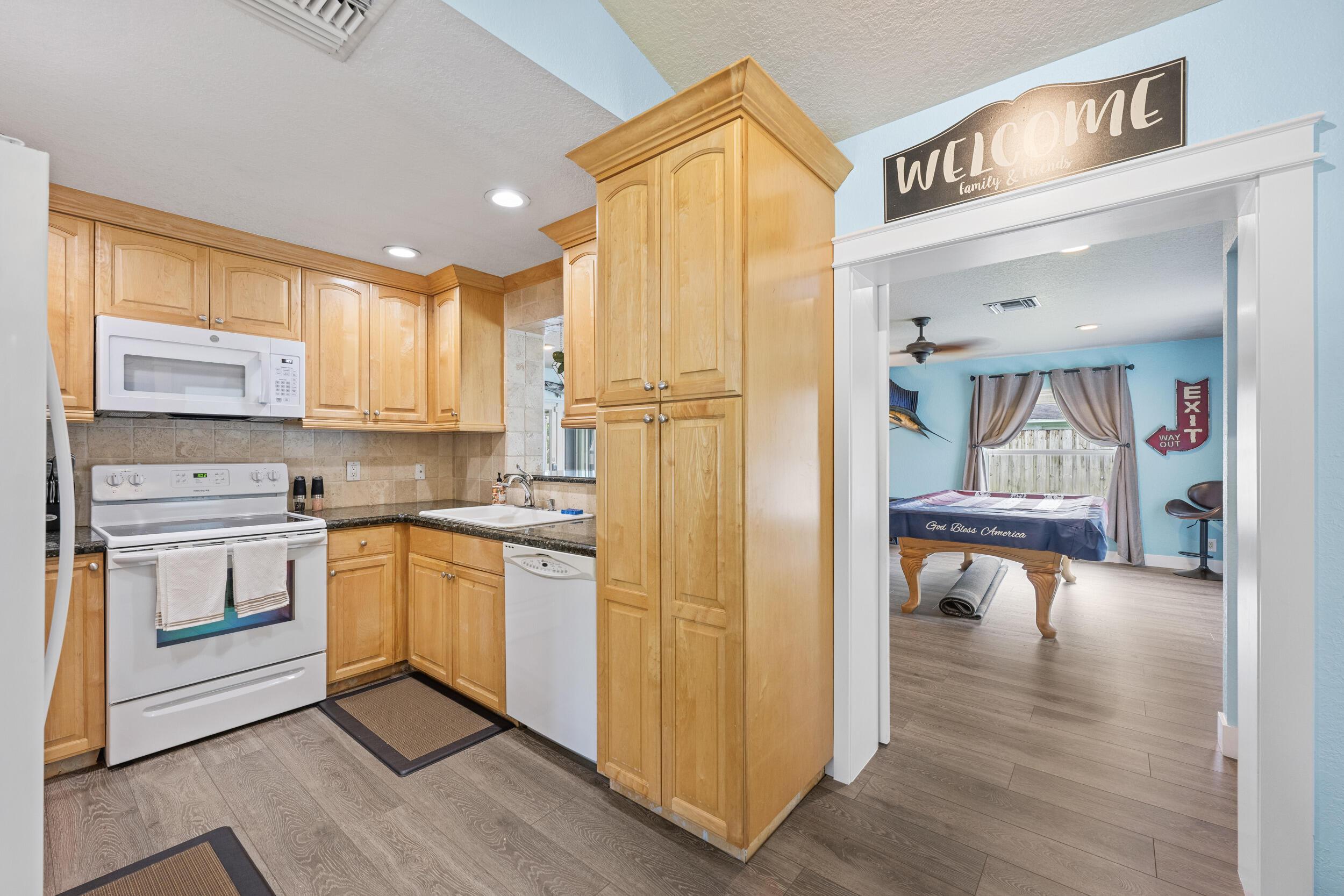 128 Banyan Circle, Jupiter, FL 33458, Jupiter - Photo 5