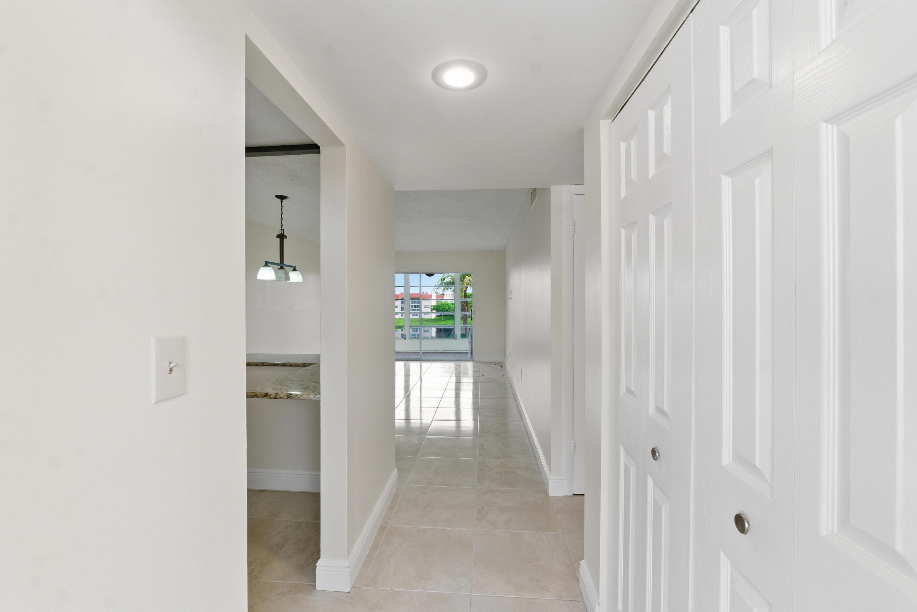 2651 E Sunrise Lakes Drive E 308, Sunrise, FL 33322, Sunrise - Photo 2