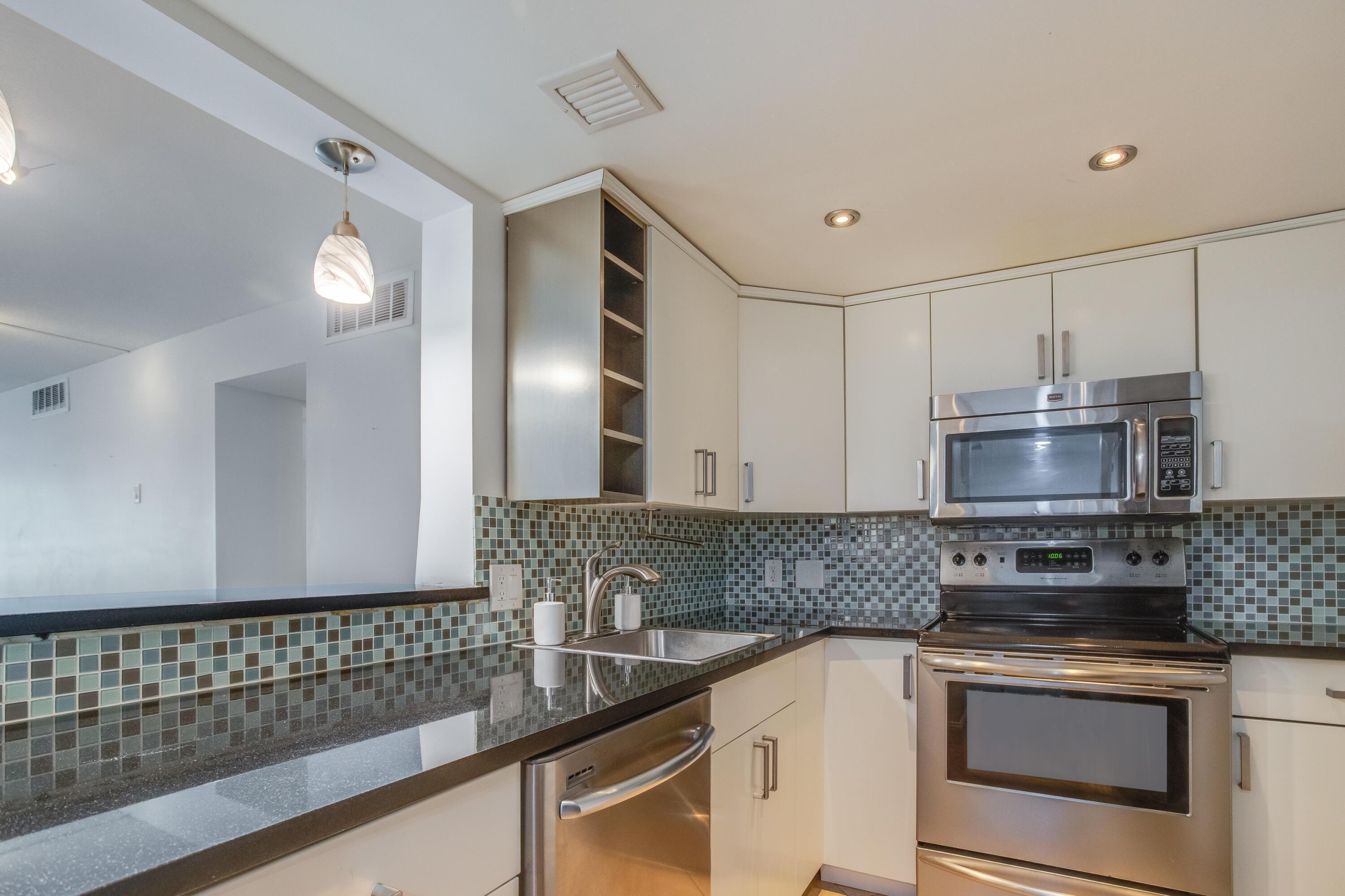 2651 S Course Drive 109, Pompano Beach, FL 33069, Pompano Beach - Photo 2