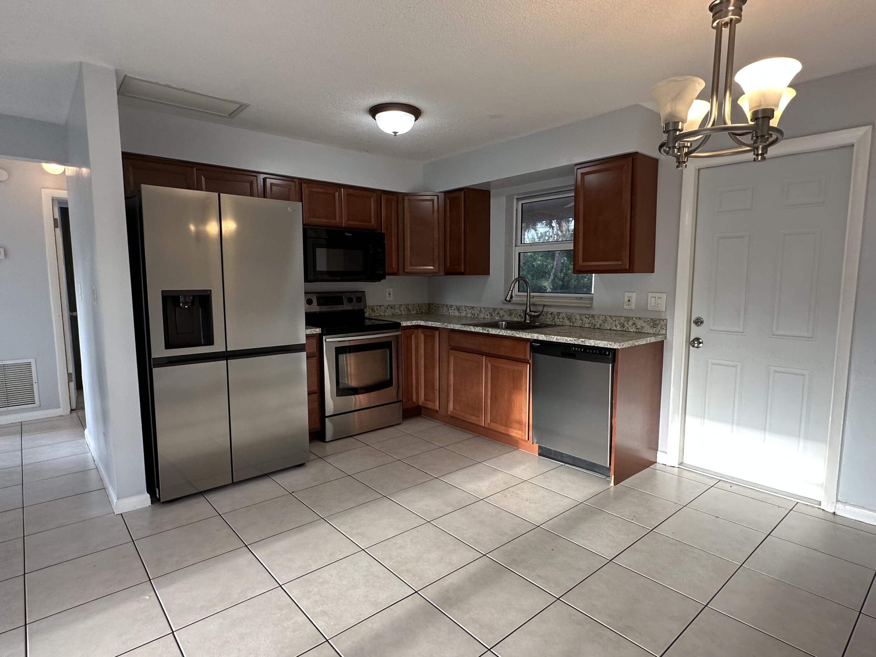 8502 Sunset Drive, Palm Beach Gardens, FL 33410, Palm Beach Gardens - Photo 2