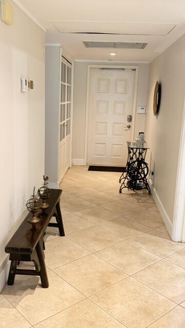 4031 N Cypress Drive 101, Pompano Beach, FL 33069, Pompano Beach - Photo 4