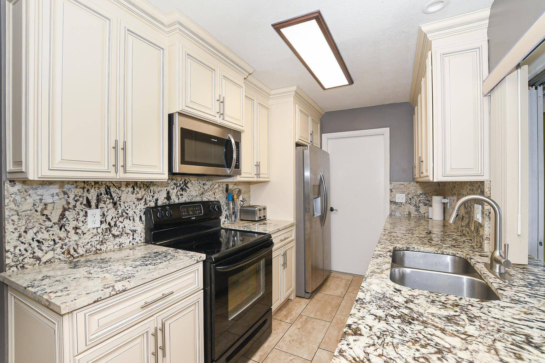 610 NW Marion Avenue, Port St. Lucie, FL 34983, Port St. Lucie - Photo 2