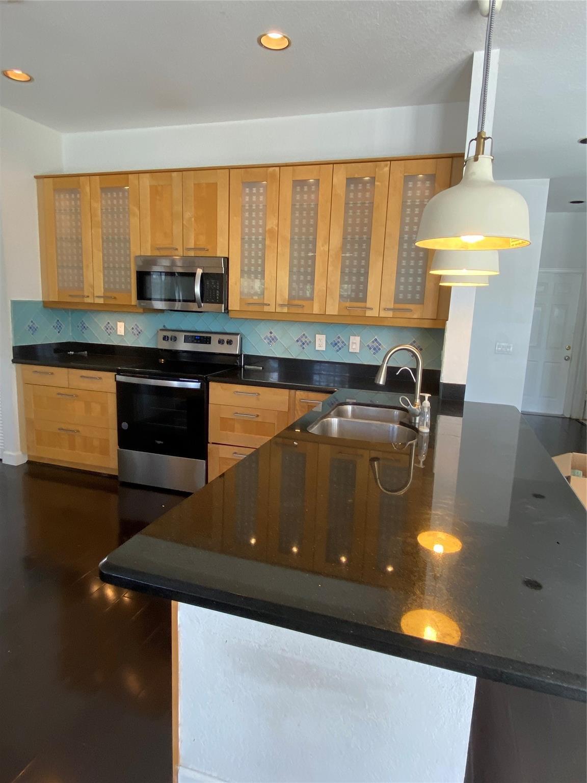 338 Cambridge Drive, Weston, FL 33326, Weston - Photo 5