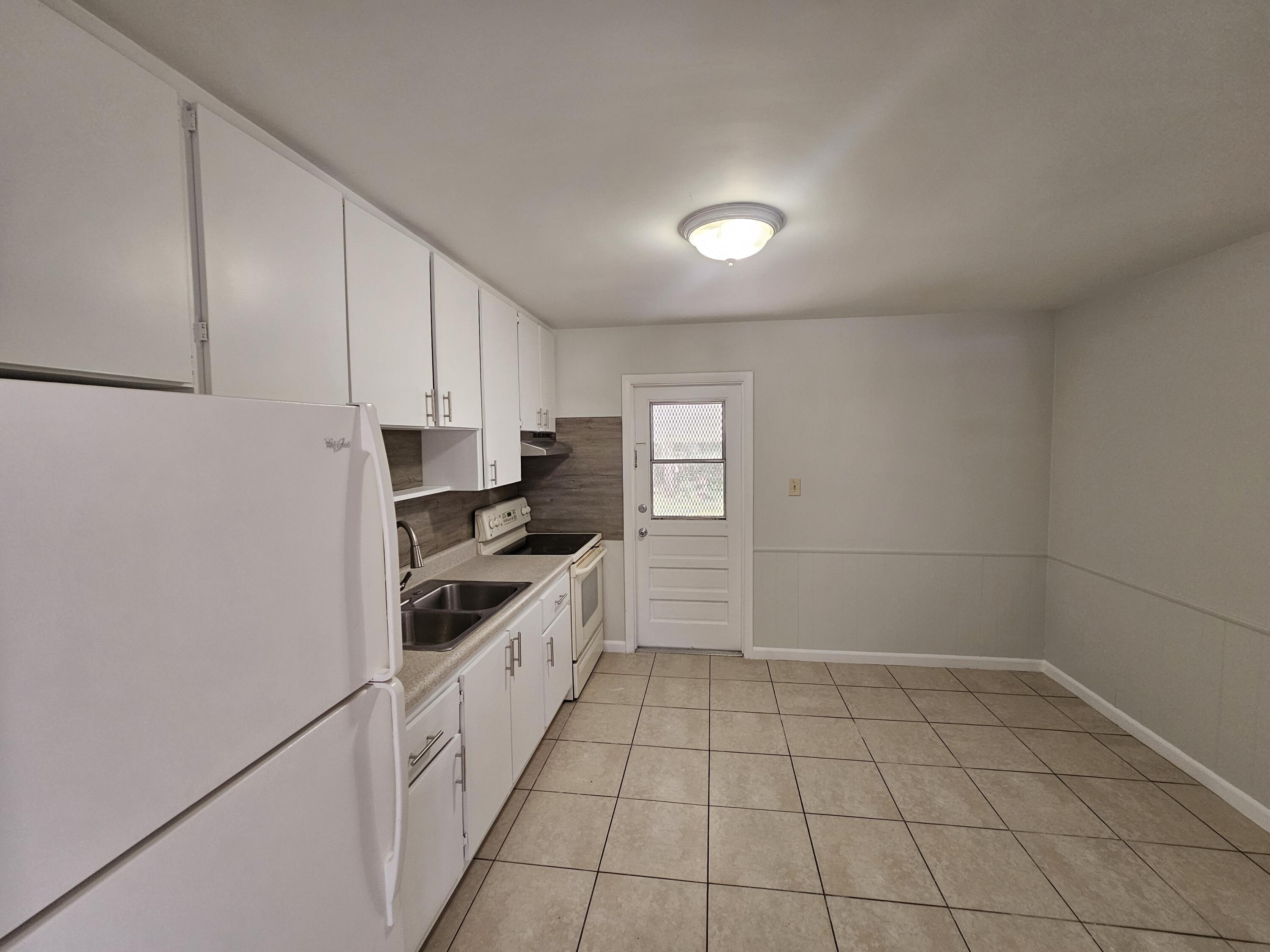 2031 Hugo Road, Fort Pierce, FL 34946, Fort Pierce - Photo 5