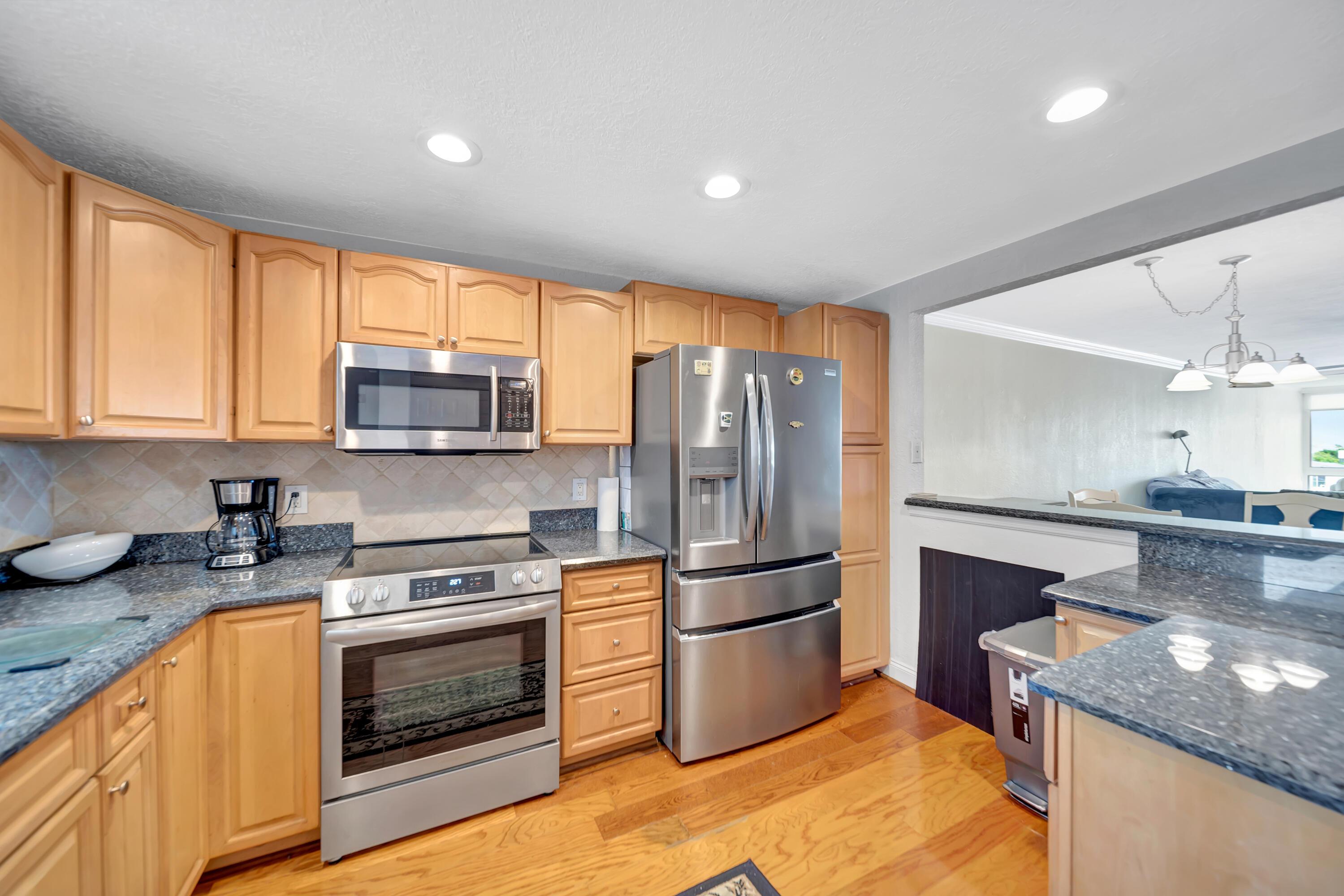 3100 NE 49 Street 403, Fort Lauderdale, FL 33308, Fort Lauderdale - Photo 2