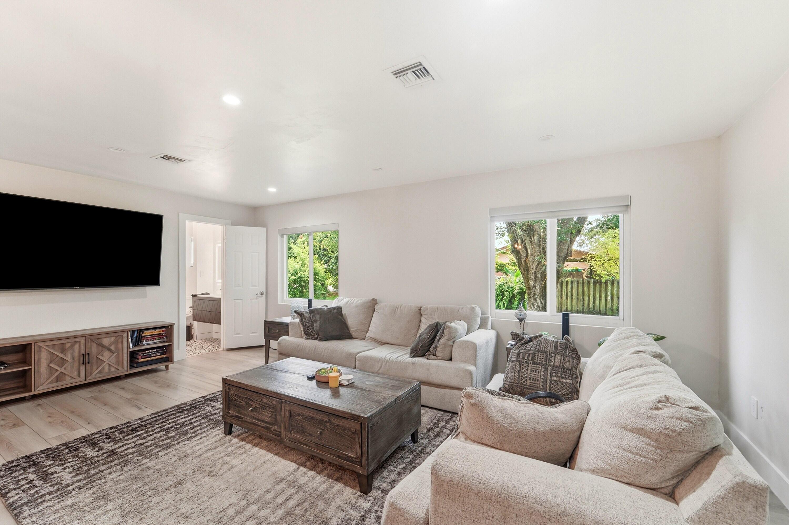 11700 NW 27th Street, Plantation, FL 33323, Plantation - Photo 4
