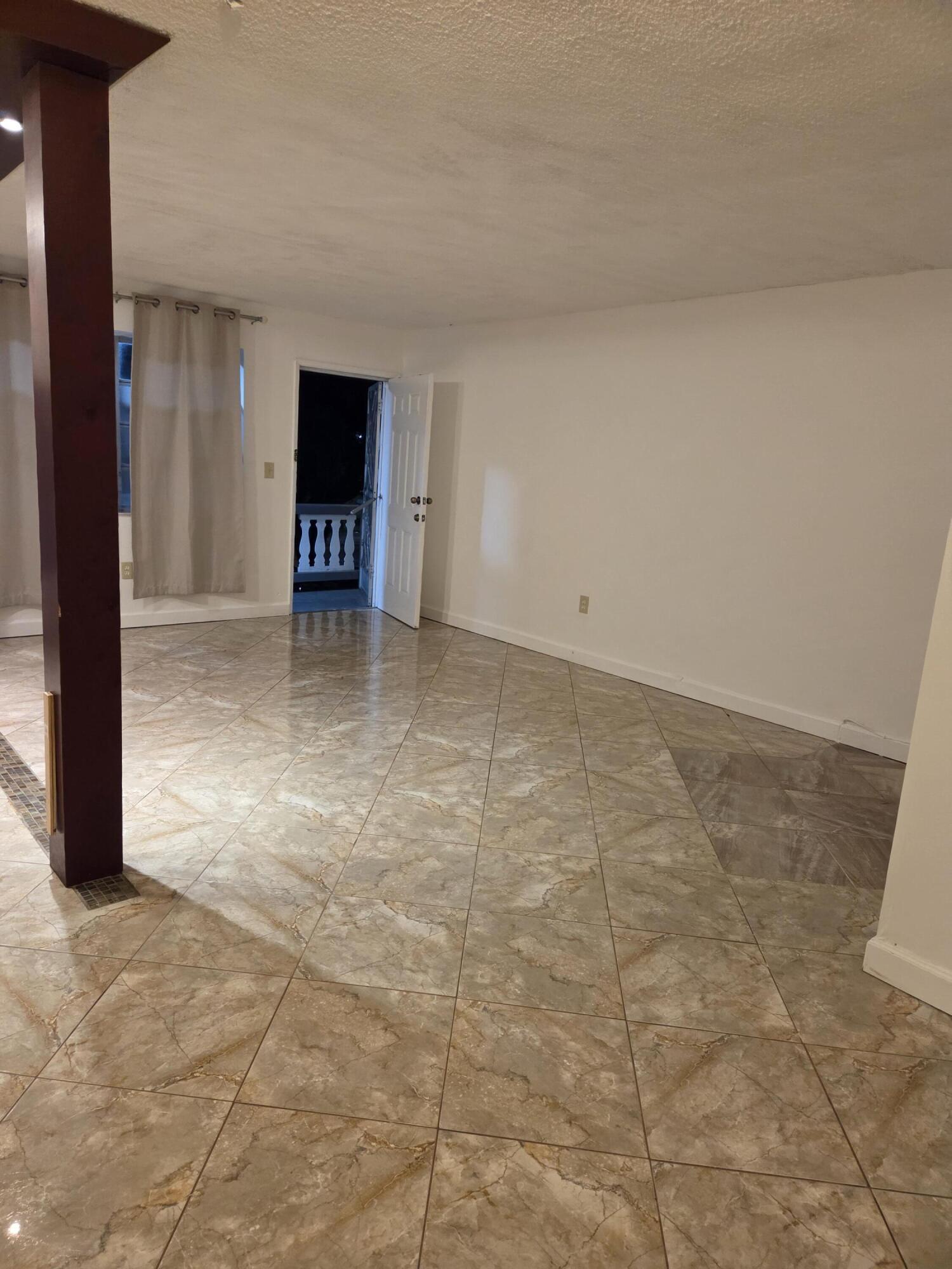 20337 NE 2nd Avenue, Miami, FL 33179, Miami - Photo 5