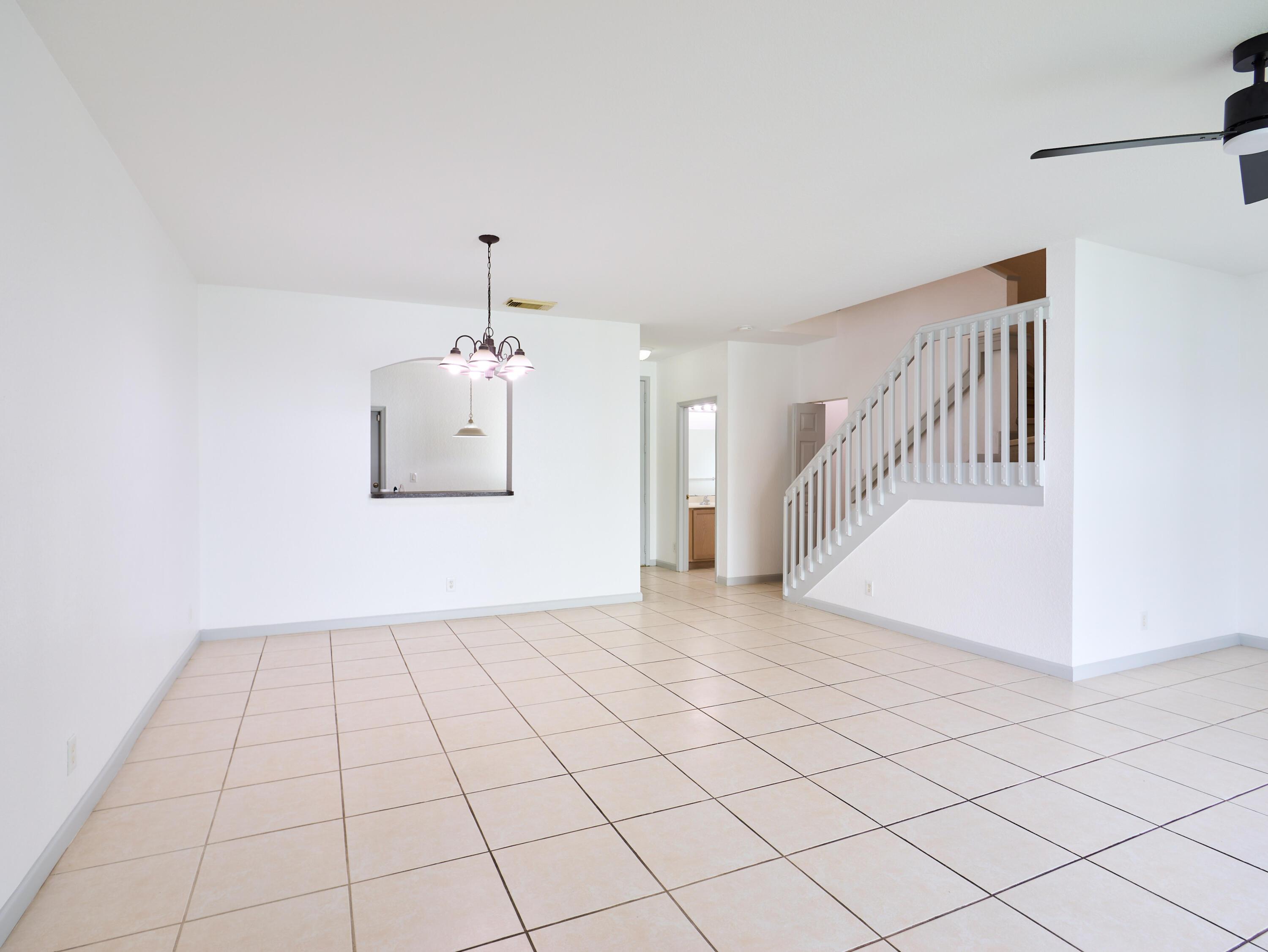 2052 Oakhurst Way, Riviera Beach, FL 33404, Riviera Beach - Photo 5