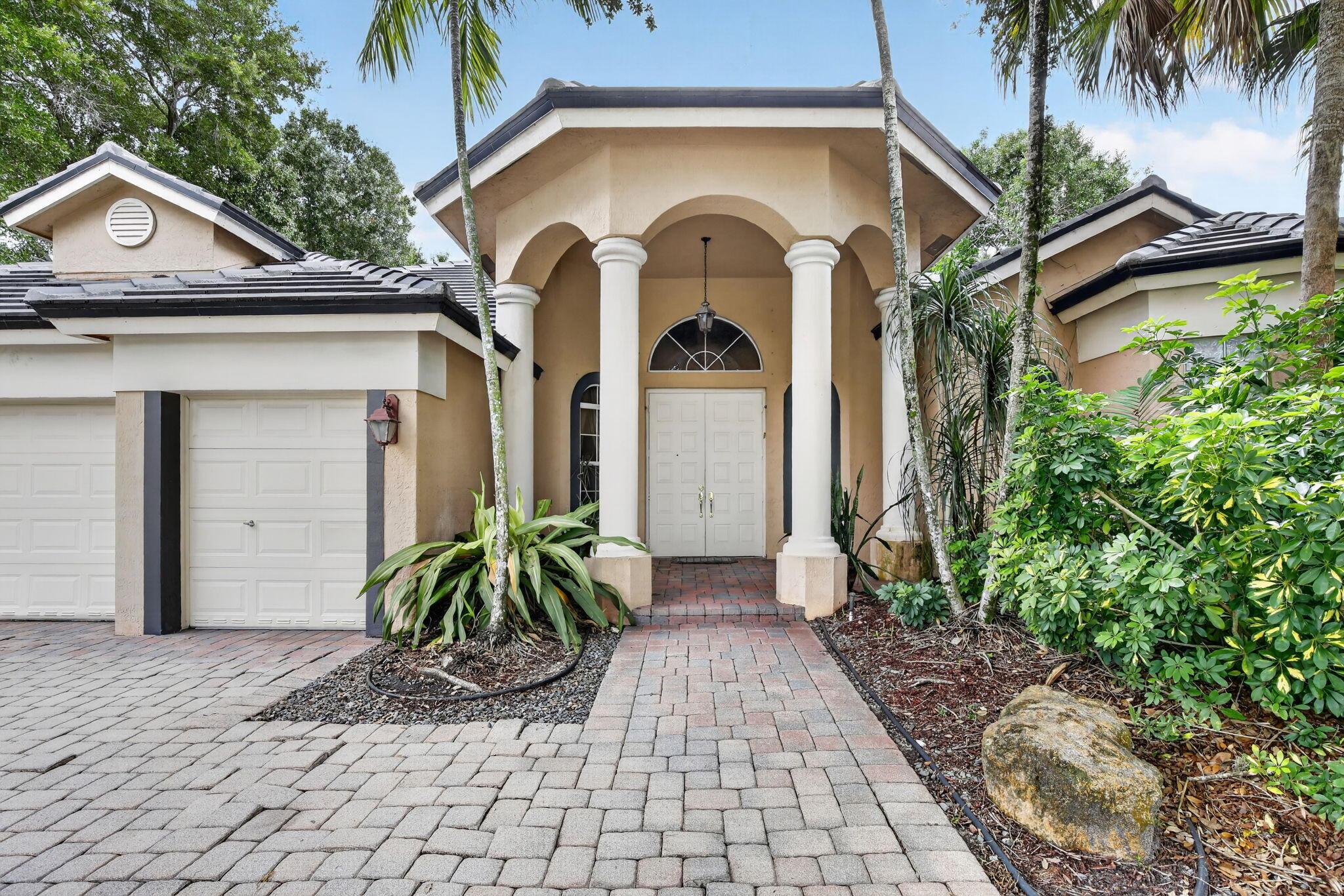 8106 N Savannah Circle, Davie, FL 33328, Davie