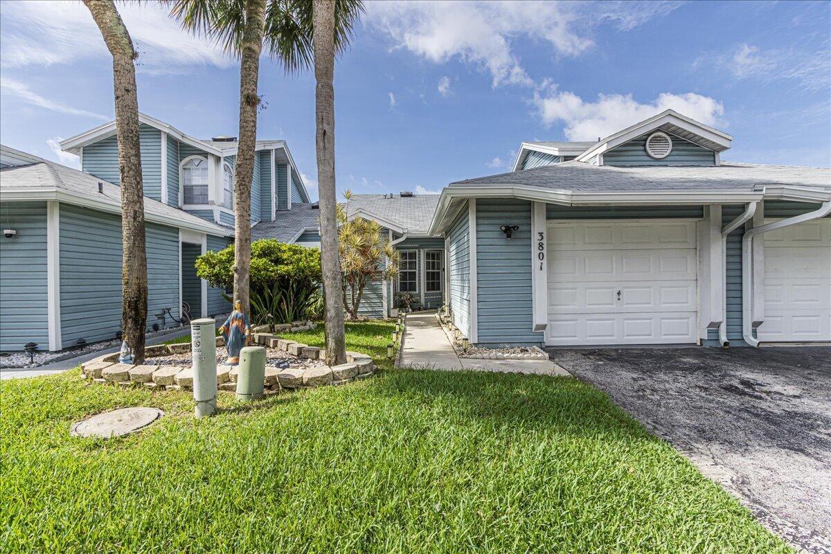 3801 Island Club Circle E, Lake Worth, FL 33462, Lake Worth - Photo 2