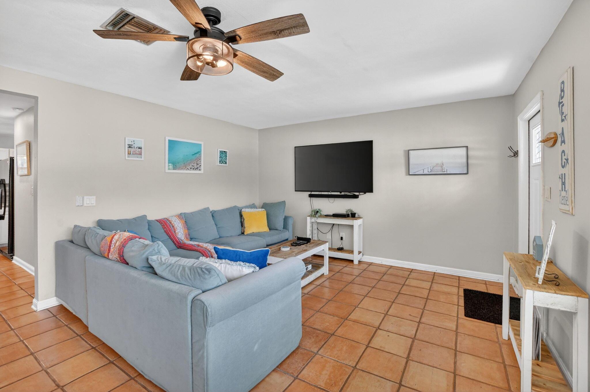 721 NE 8th Avenue, Boynton Beach, FL 33435, Boynton Beach - Photo 4
