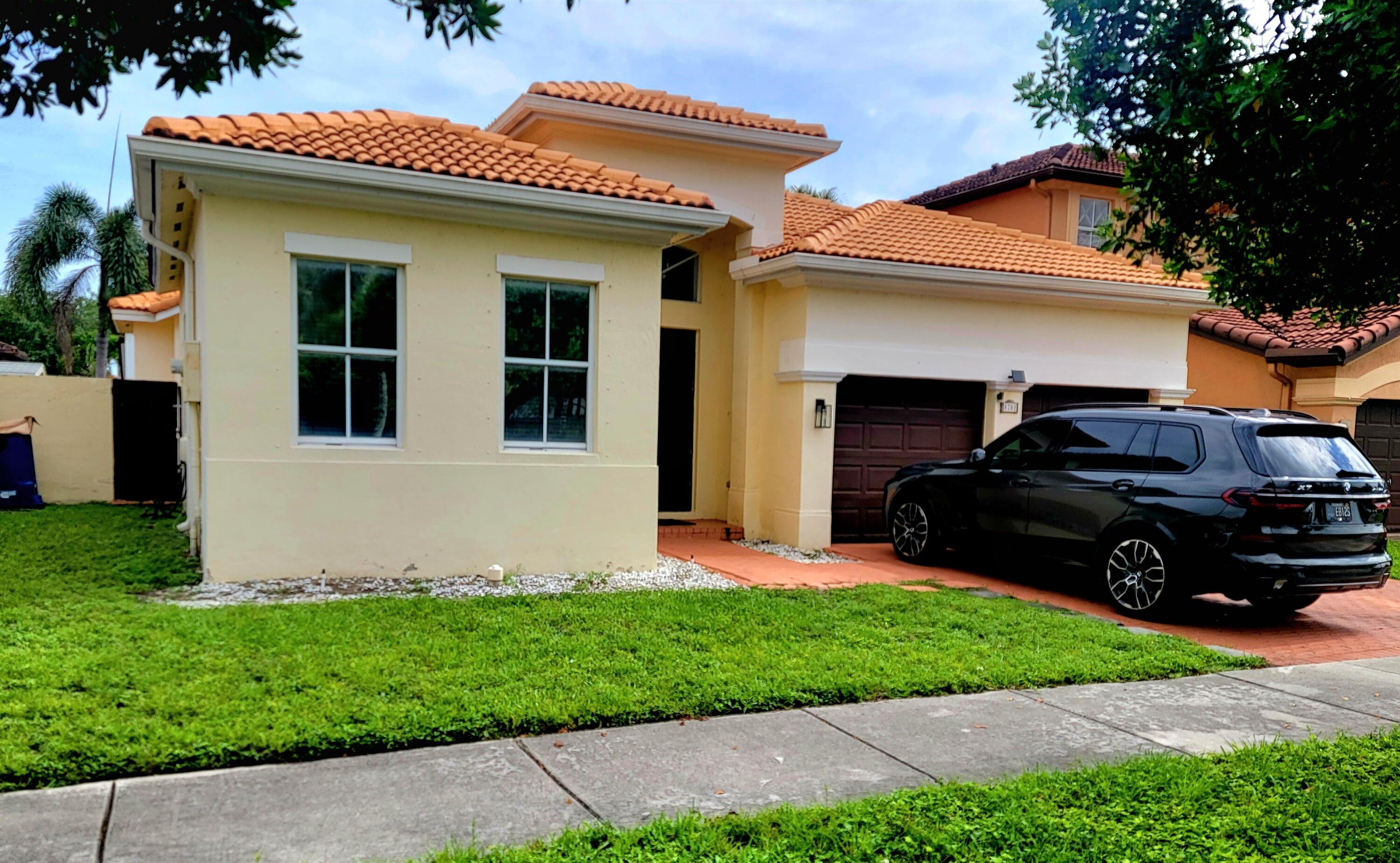8781 NW 178th Street, Hialeah, FL 33018, Hialeah - Photo 2