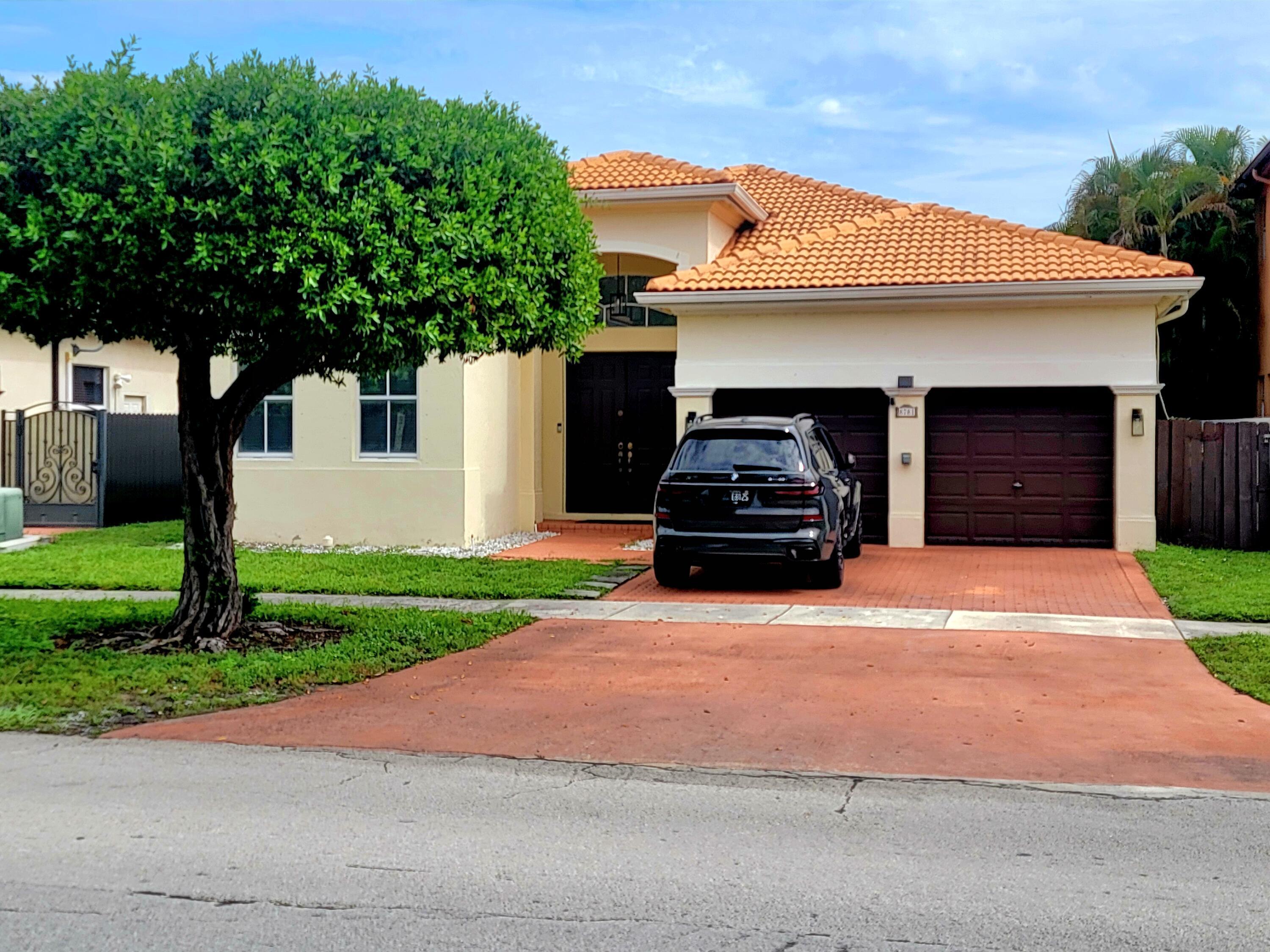 8781 NW 178th Street, Hialeah, FL 33018, Hialeah - Photo 3