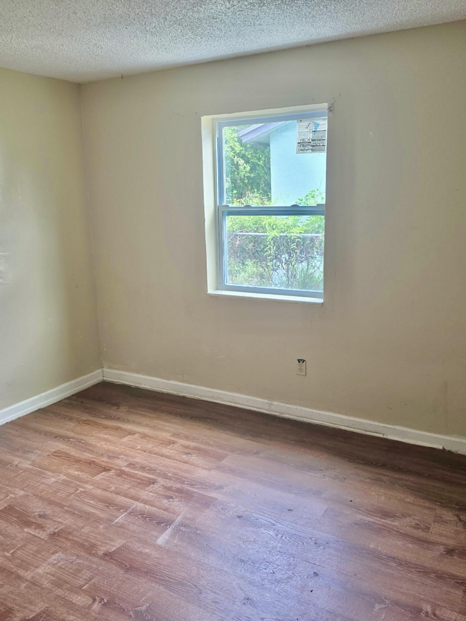 1216 Giller Avenue, Mangonia Park, FL 33407, Mangonia Park - Photo 4