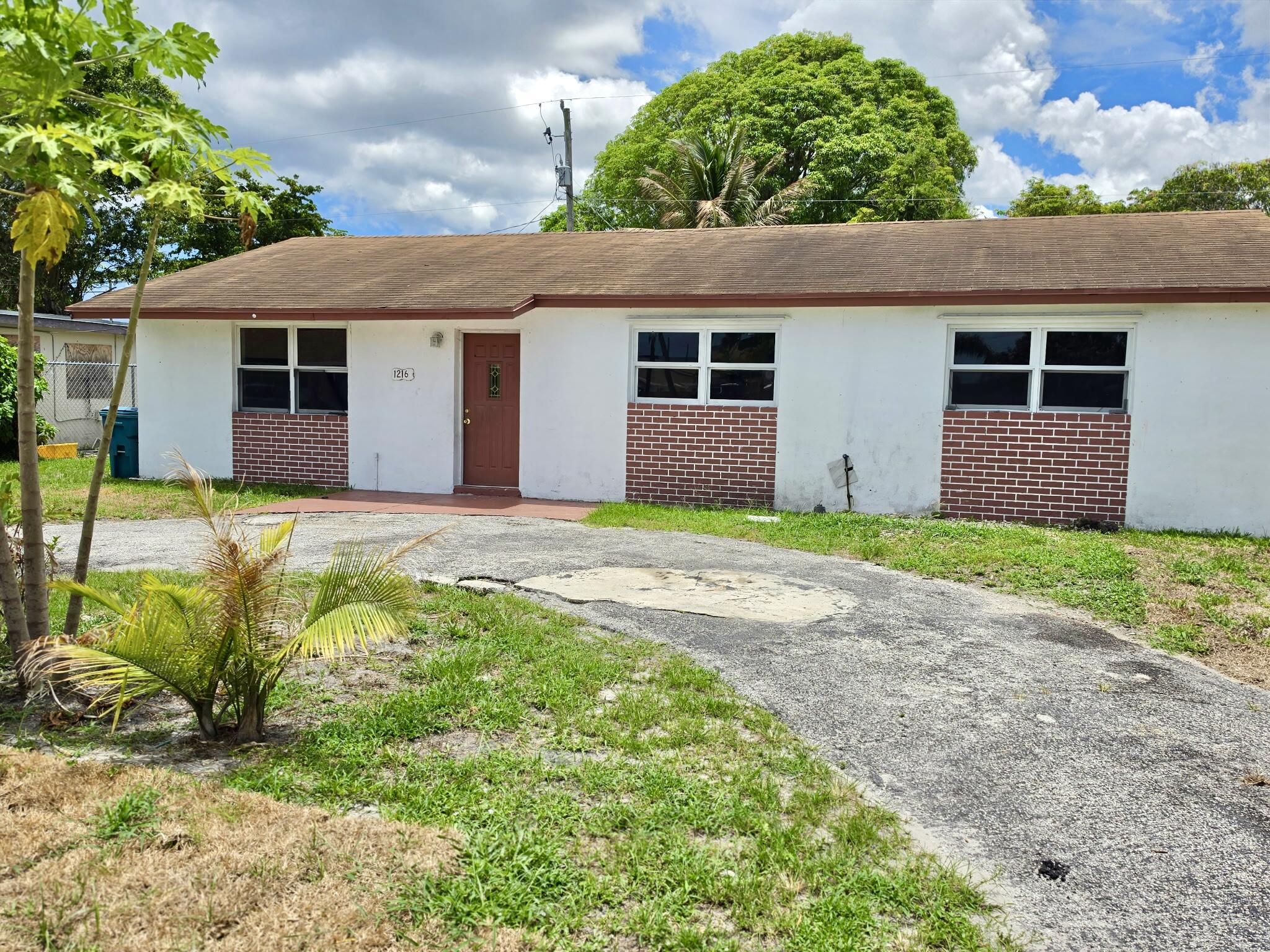 1216 Giller Avenue, Mangonia Park, FL 33407, Mangonia Park