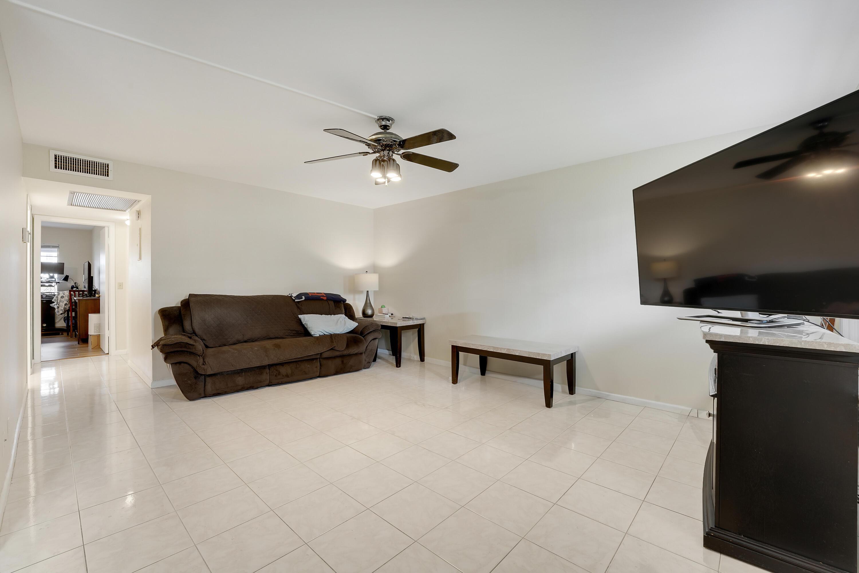 1011 Exeter, Boca Raton, FL 33434, Boca Raton