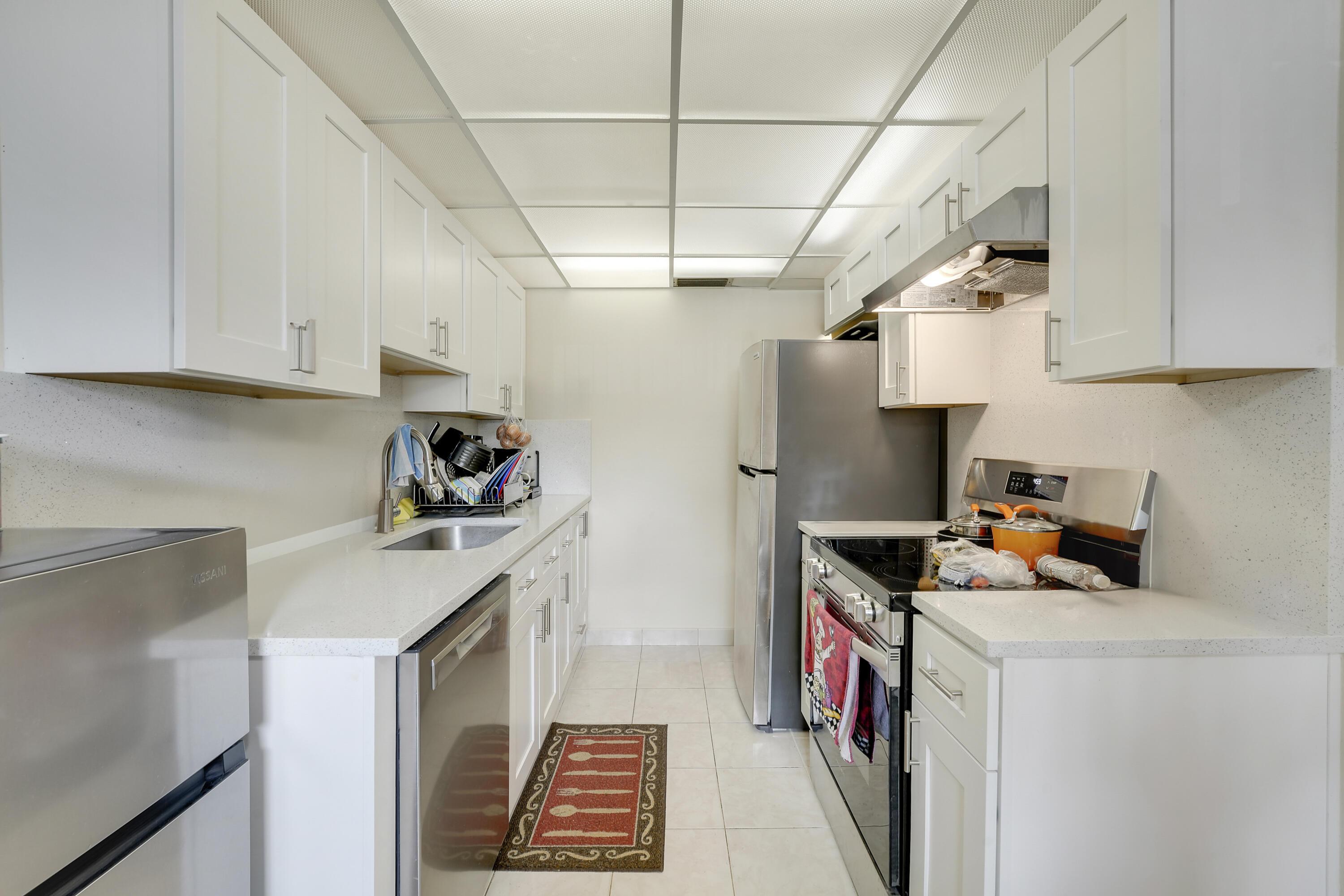 1011 Exeter, Boca Raton, FL 33434, Boca Raton - Photo 5