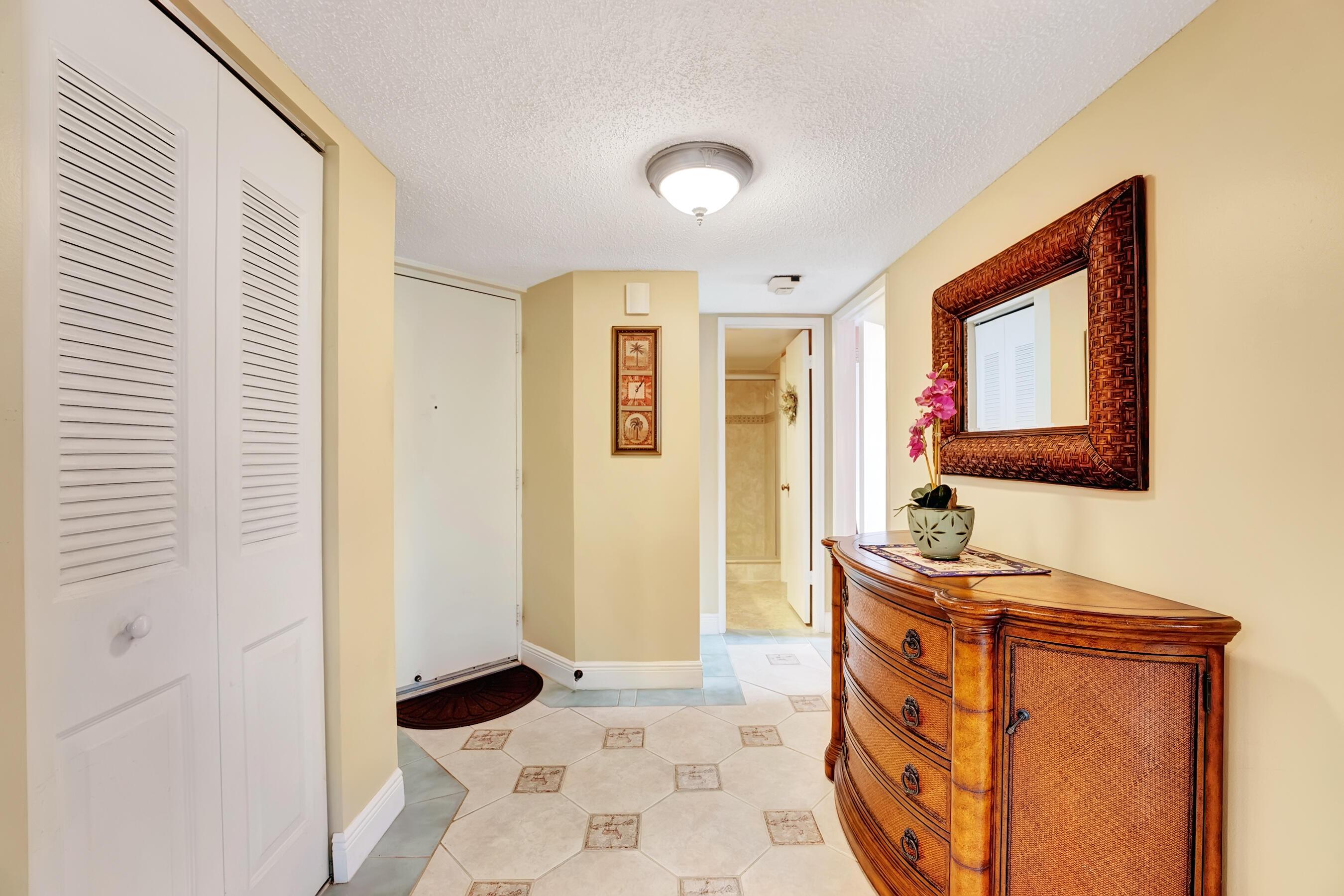 450 Egret Circle 9202, Delray Beach, FL 33444, Delray Beach - Photo 3