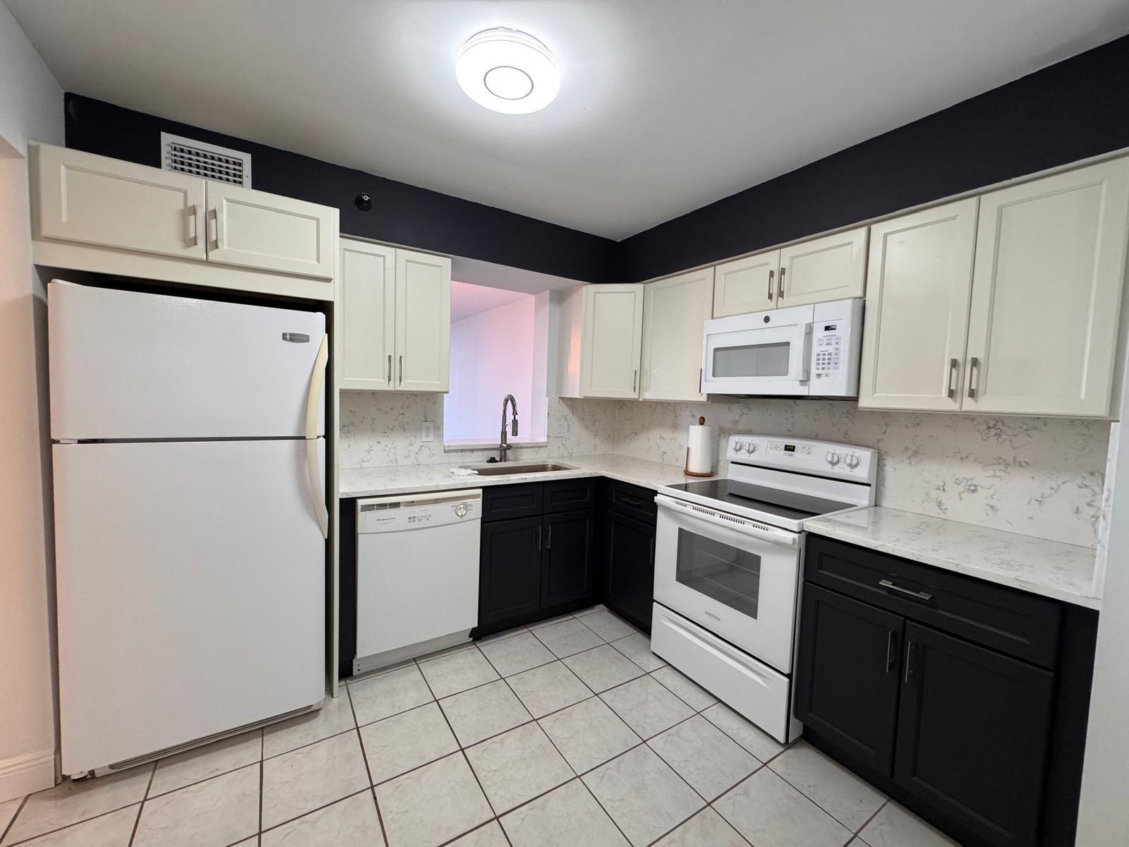 4570 NW 18th Avenue 605, Deerfield Beach, FL 33064, Deerfield Beach - Photo 3