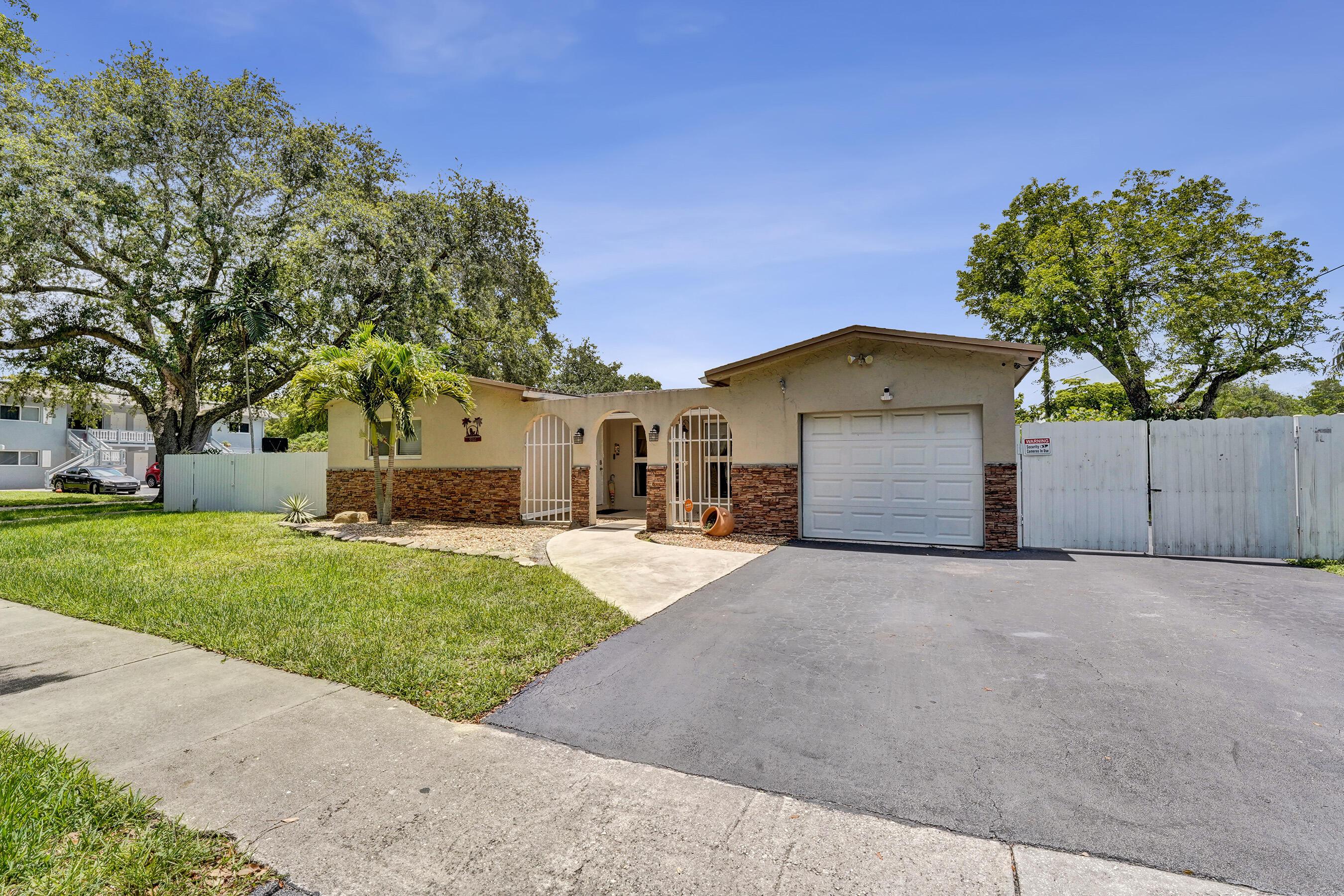 9101 SW 52nd Court, Cooper City, FL 33328, Cooper City - Photo 4