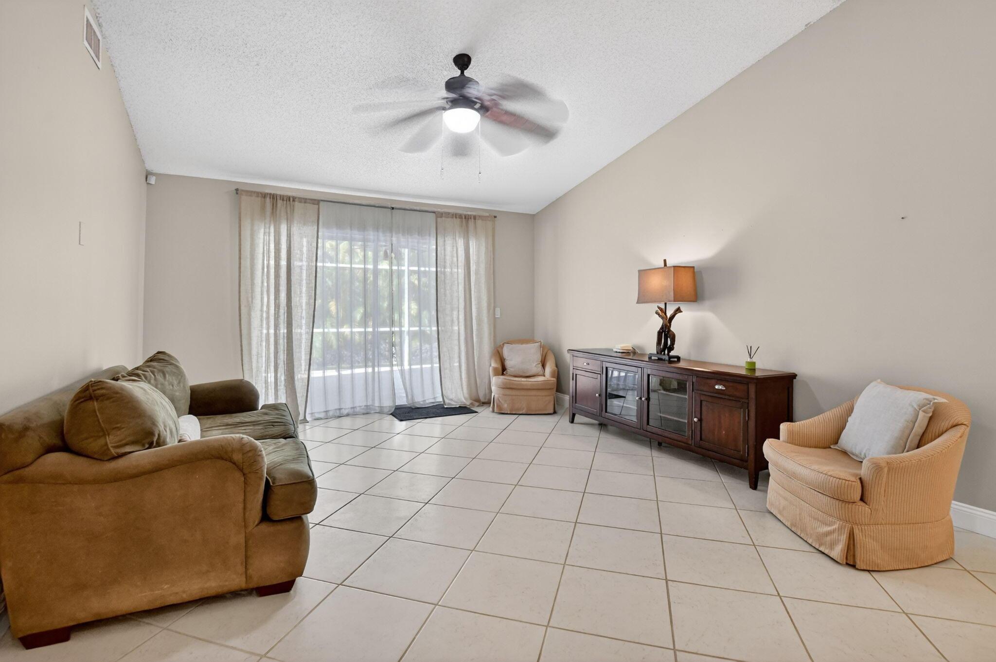 19536 Sea Pines Way, Boca Raton, FL 33498, Boca Raton - Photo 5