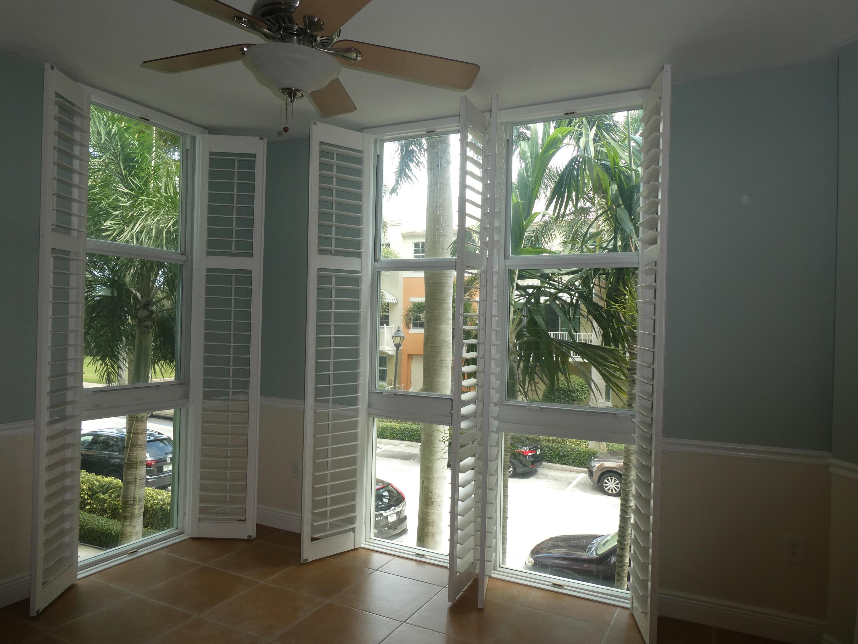 804 E Windward Way 211, Lantana, FL 33462, Lantana - Photo 3