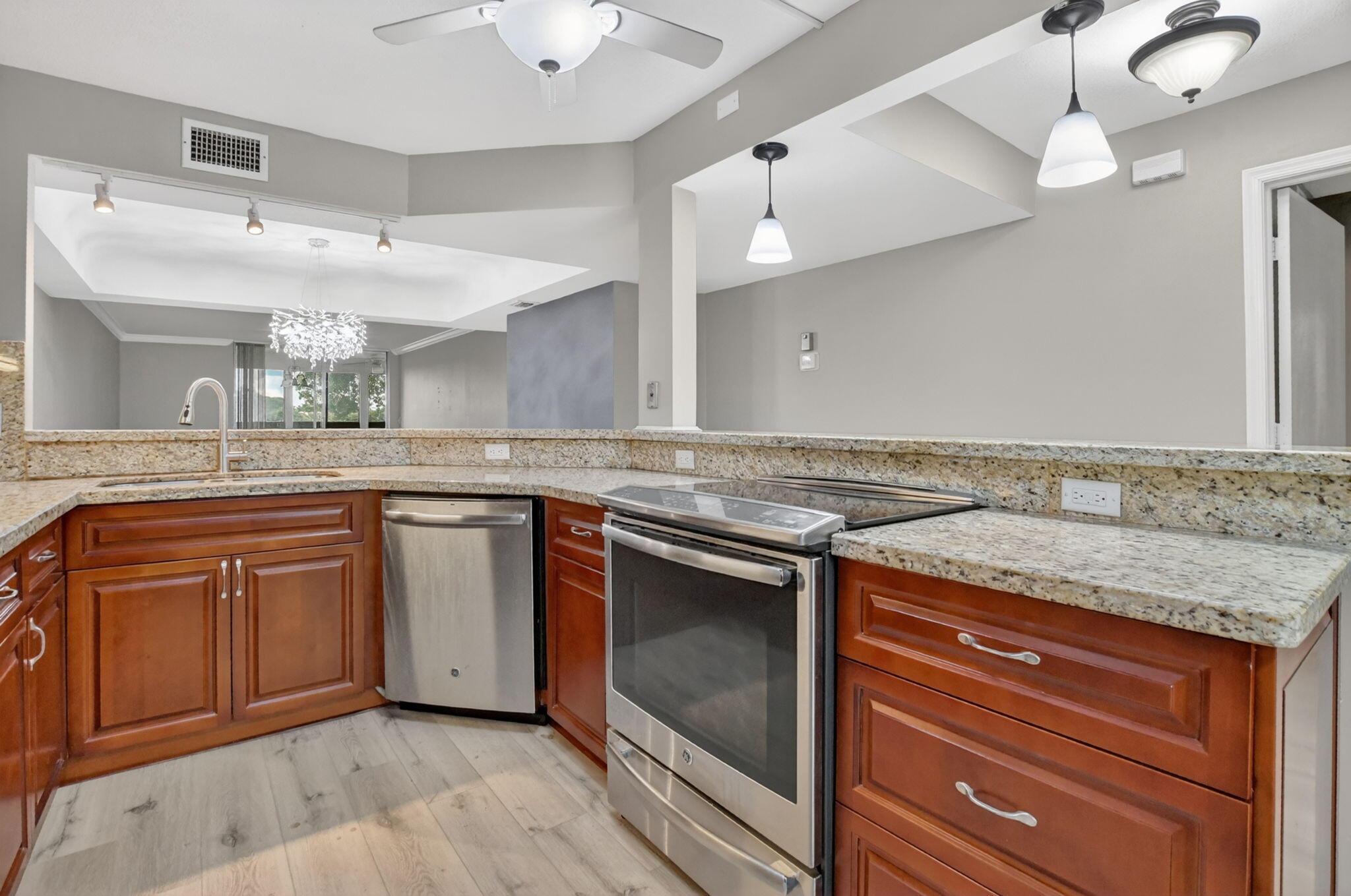 23305 N Barwood Ln Lane N 209, Boca Raton, FL 33428, Boca Raton - Photo 2