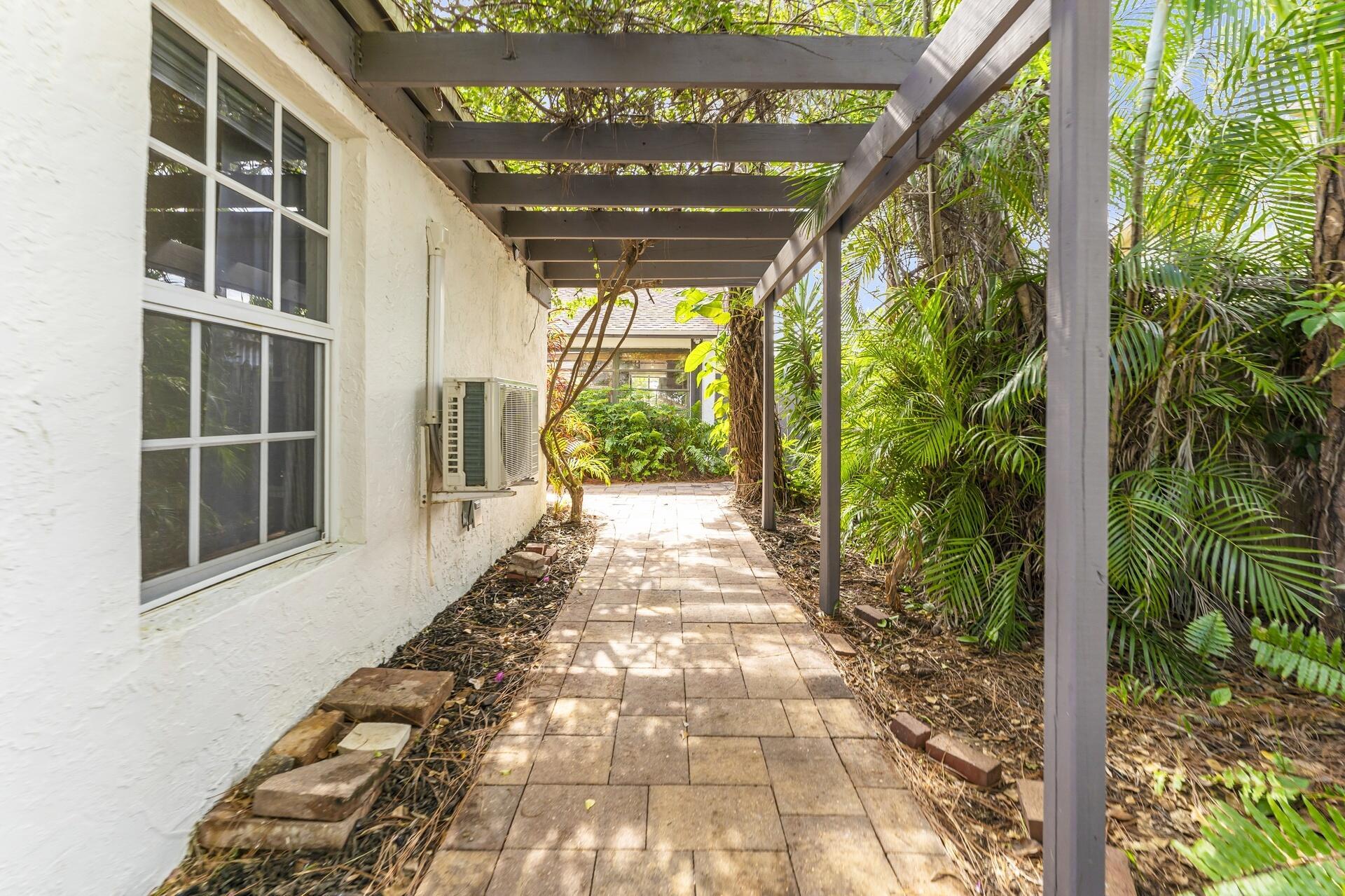 358 SW 32nd Terrace, Deerfield Beach, FL 33442, Deerfield Beach - Photo 5