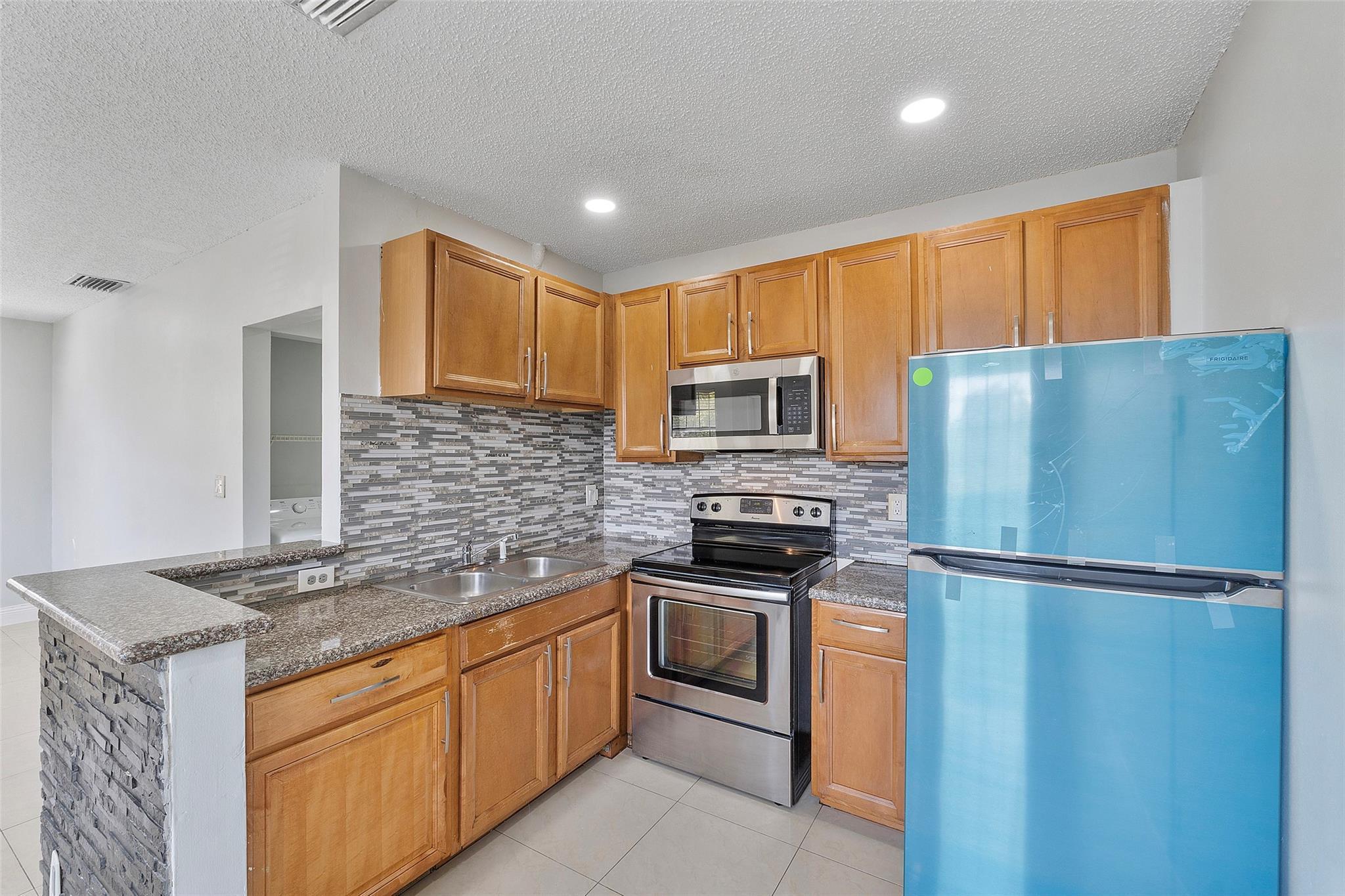 2854 Coral Springs Drive 2854, Coral Springs, FL 33065, Coral Springs - Photo 5