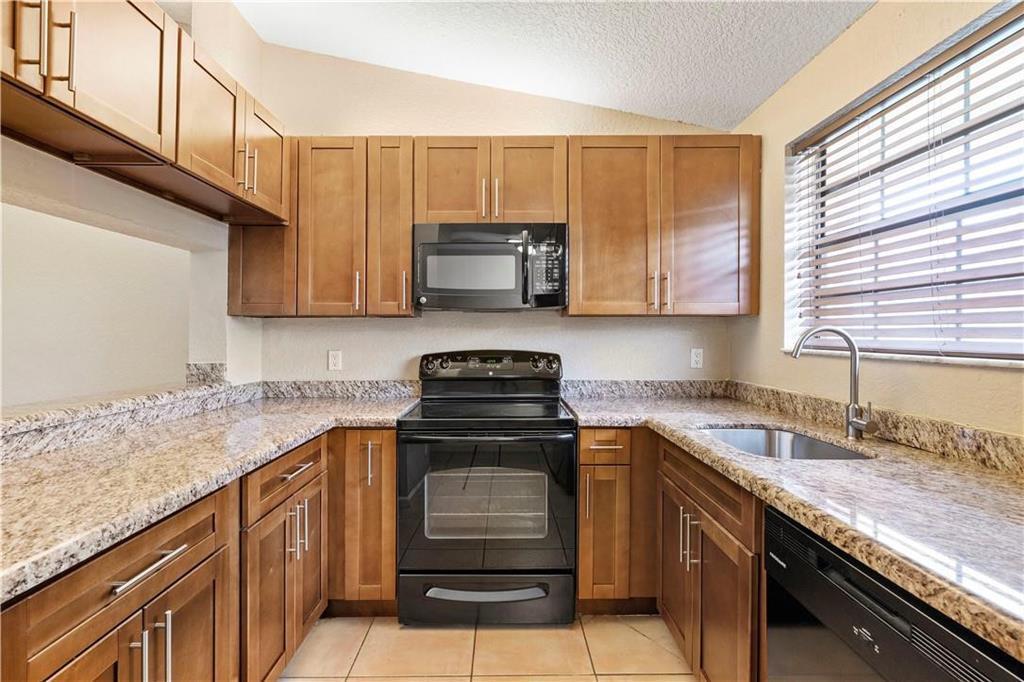 912 Congressional Way, Deerfield Beach, FL 33442, Deerfield Beach - Photo 3