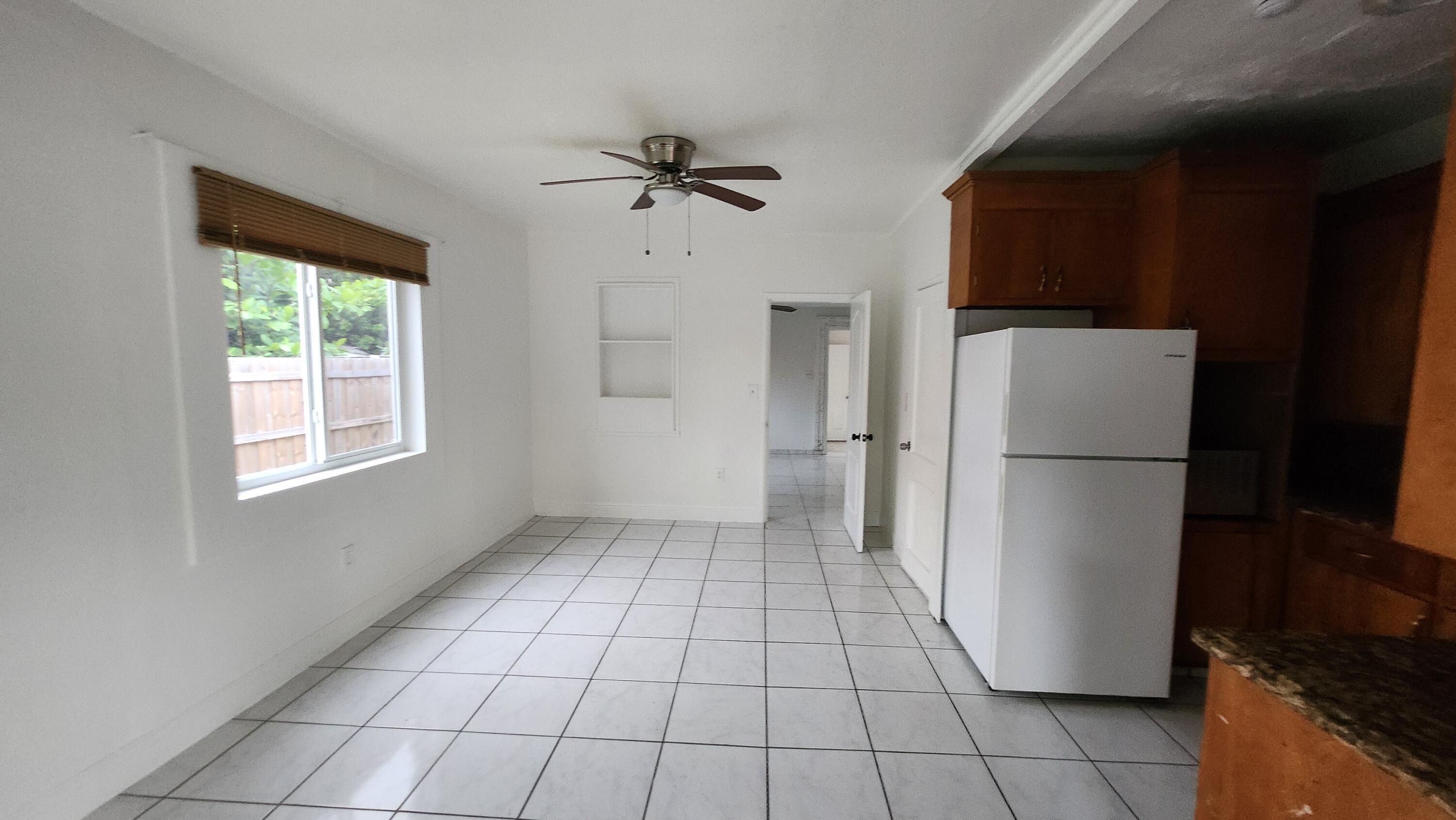 43 SW 11th Street Unit E, Dania Beach, FL 33004, Dania Beach - Photo 5