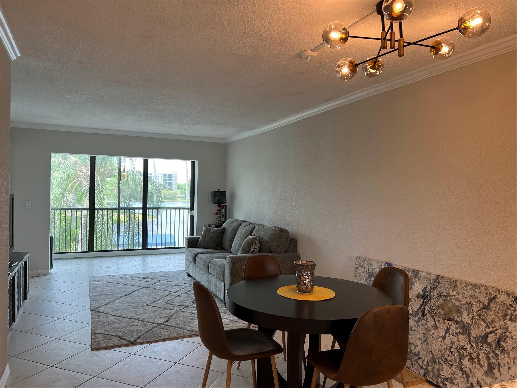 2220 N Cypress Bend Drive 301, Pompano Beach, FL 33069, Pompano Beach - Photo 4