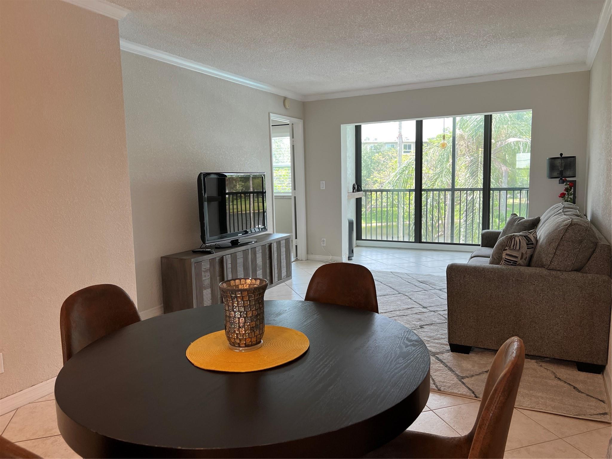 2220 N Cypress Bend Drive 301, Pompano Beach, FL 33069, Pompano Beach - Photo 5
