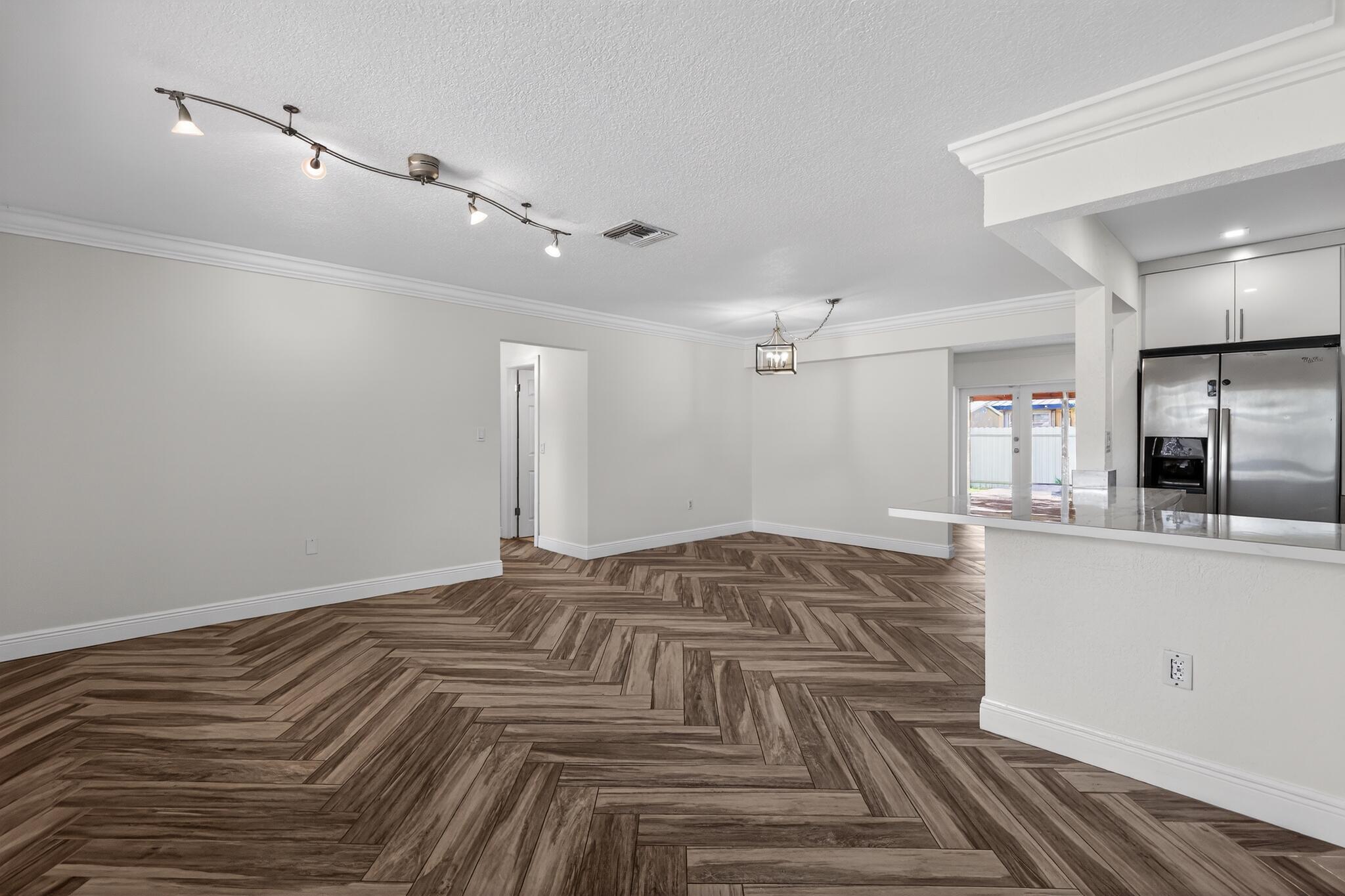 8580 NW 12th Street, Pembroke Pines, FL 33024, Pembroke Pines - Photo 4