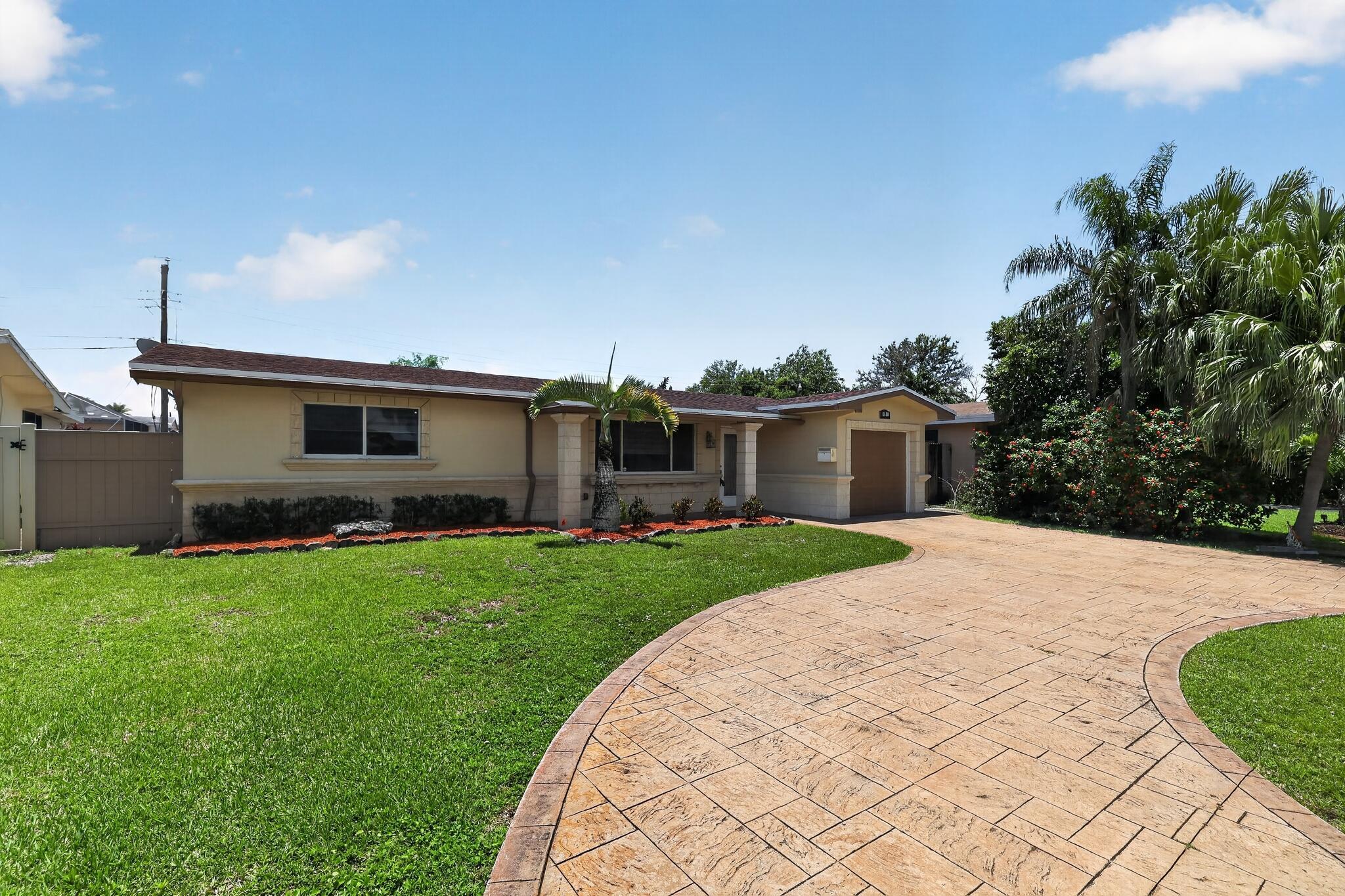 8580 NW 12th Street, Pembroke Pines, FL 33024, Pembroke Pines - Photo 3