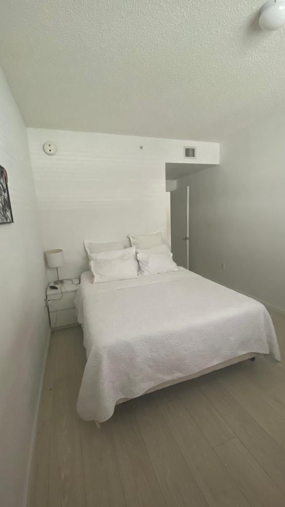 185 SE 14th Terrace SE 711, Miami, FL 33131, Miami - Photo 2