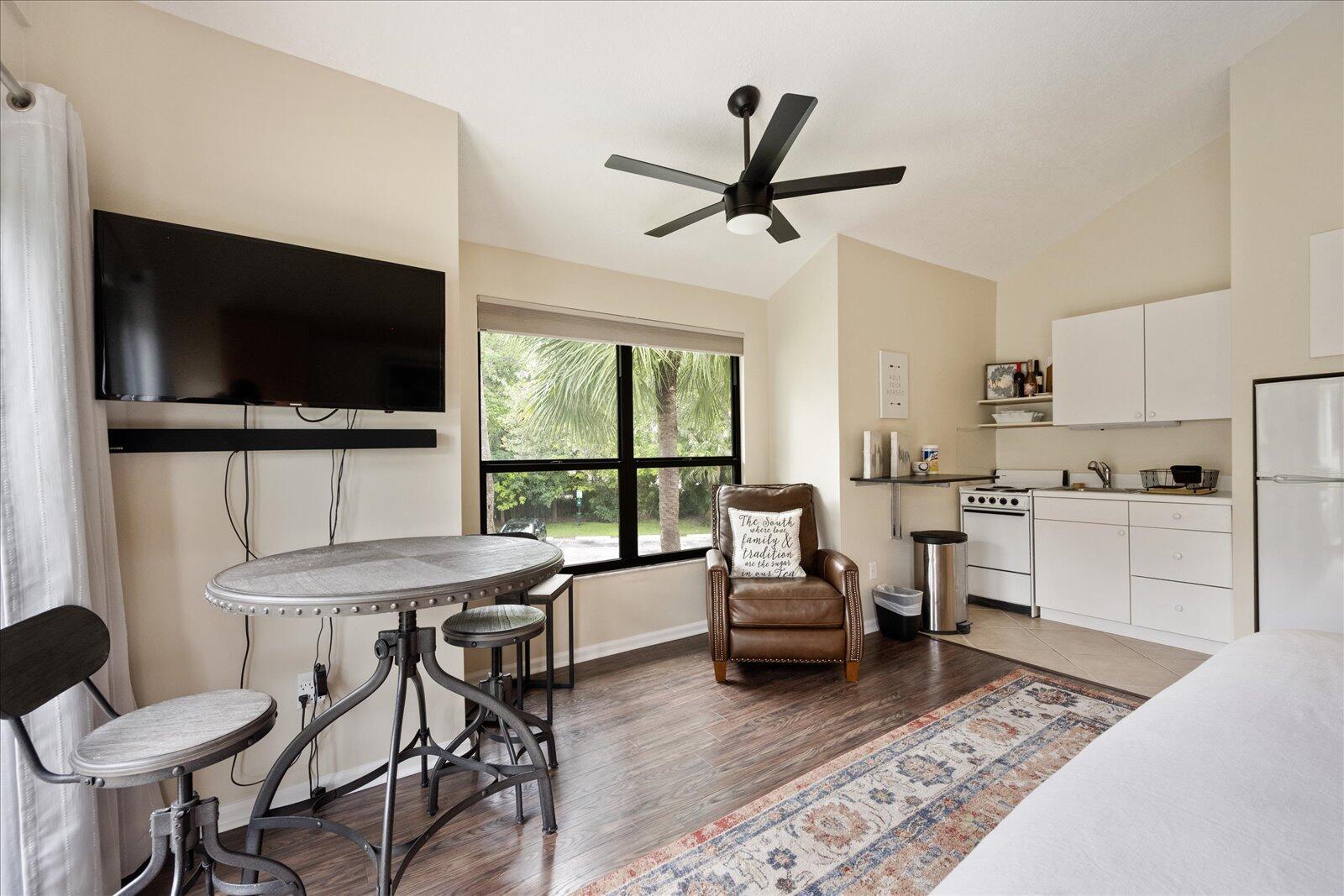 11863 Wimbledon Circle 539, Wellington, FL 33414, Wellington - Photo 4