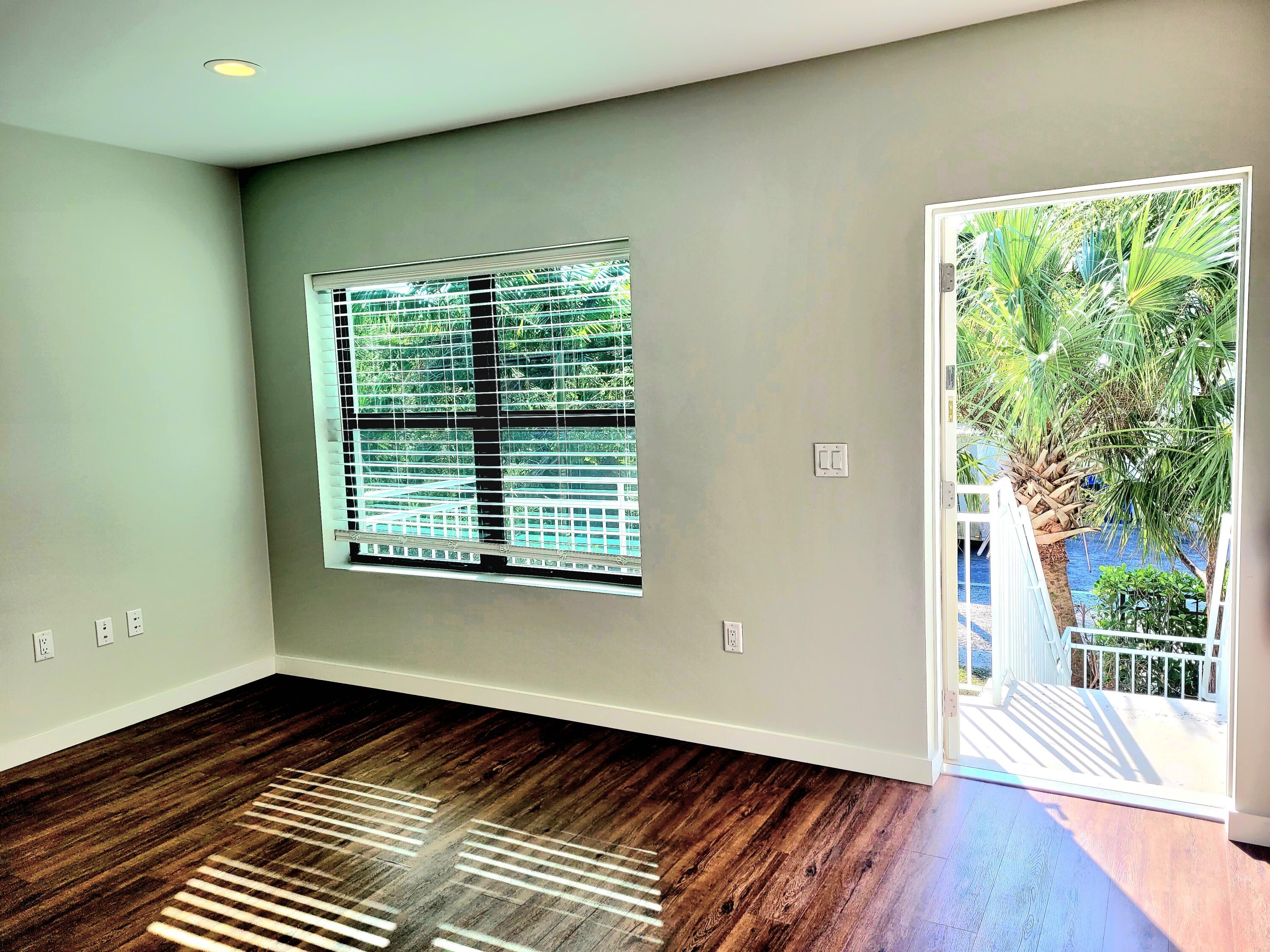 11810 SE Dixie Highway Apt 1, Hobe Sound, FL 33455, Hobe Sound - Photo 3