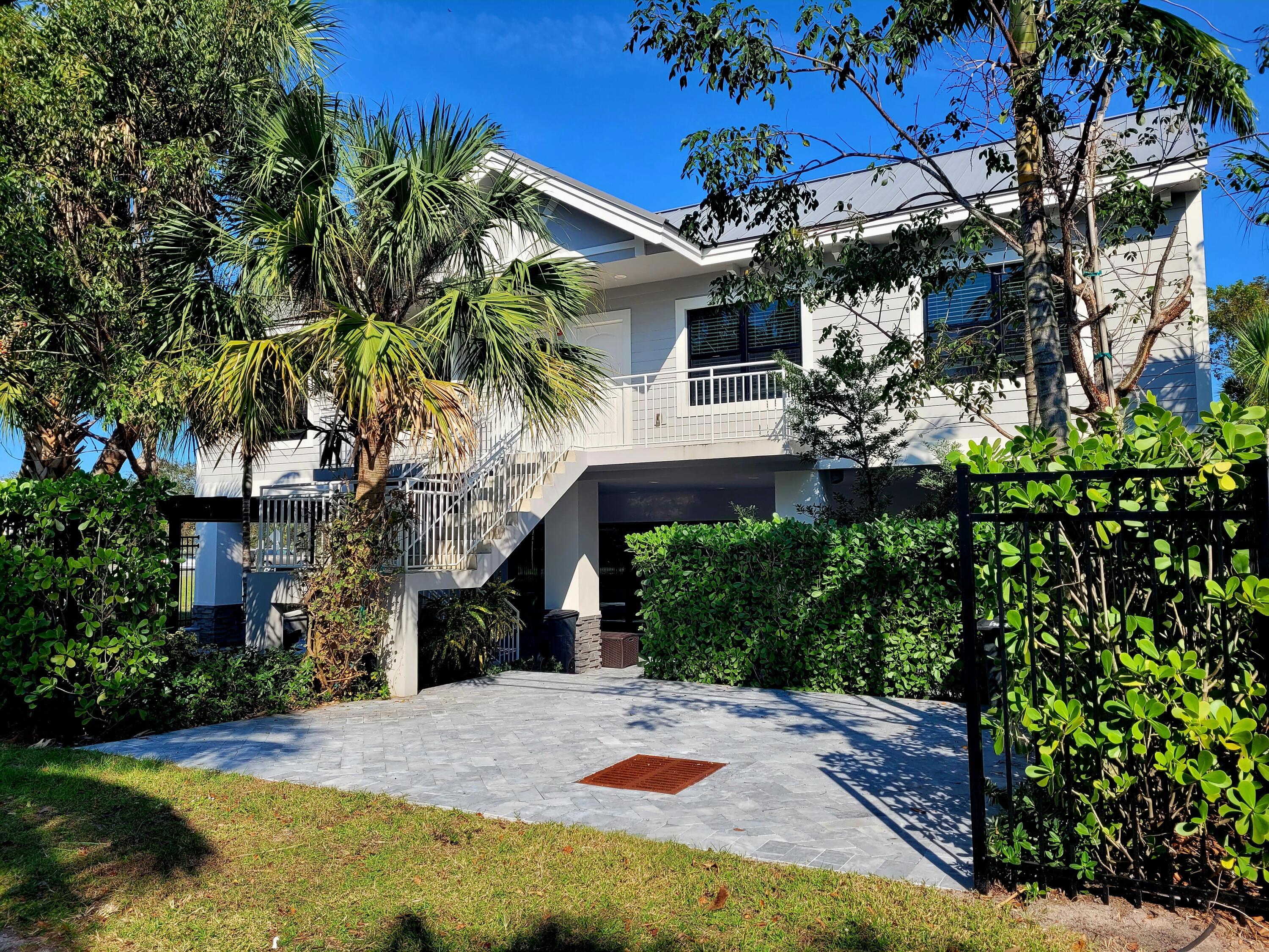 11810 SE Dixie Highway Apt 1, Hobe Sound, FL 33455, Hobe Sound