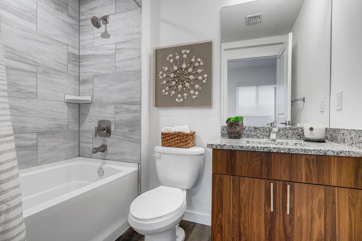 4260 Lakewood Road Unit 302, Lake Worth Beach, FL 33461, Lake Worth Beach - Photo 4