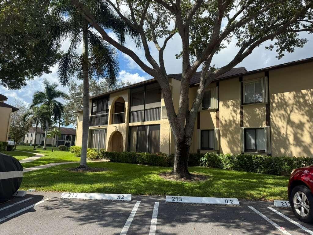 213 Pine Hov Circle D2, Greenacres, FL 33463, Greenacres