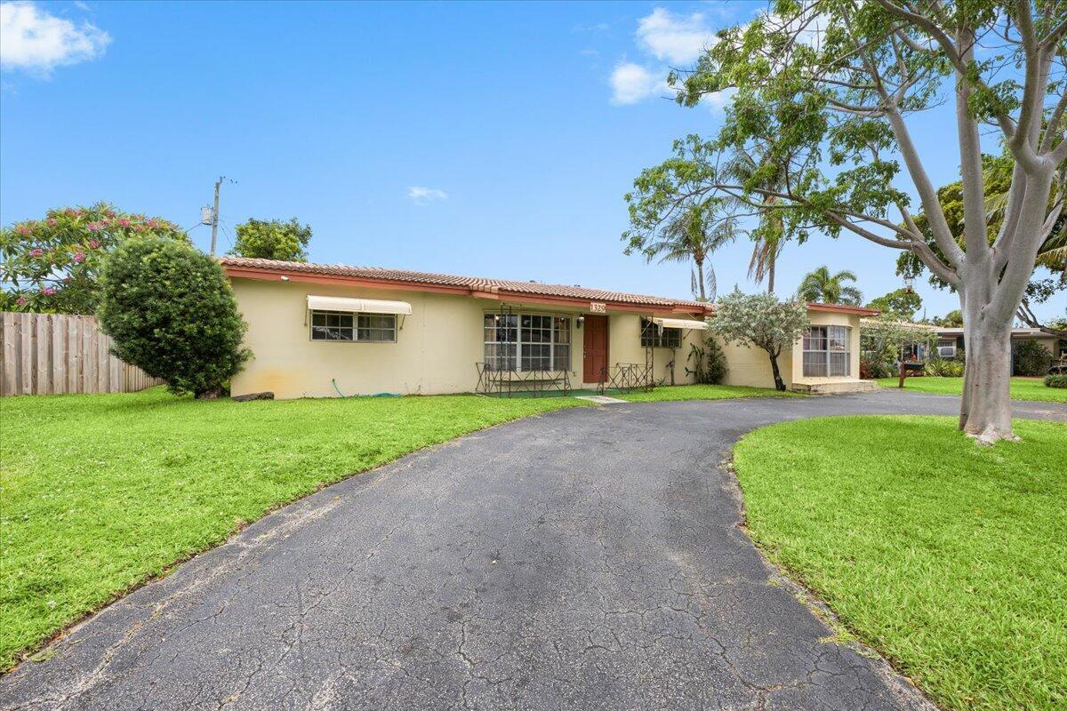 1329 SW 1st Terrace, Pompano Beach, FL 33060, Pompano Beach - Photo 3