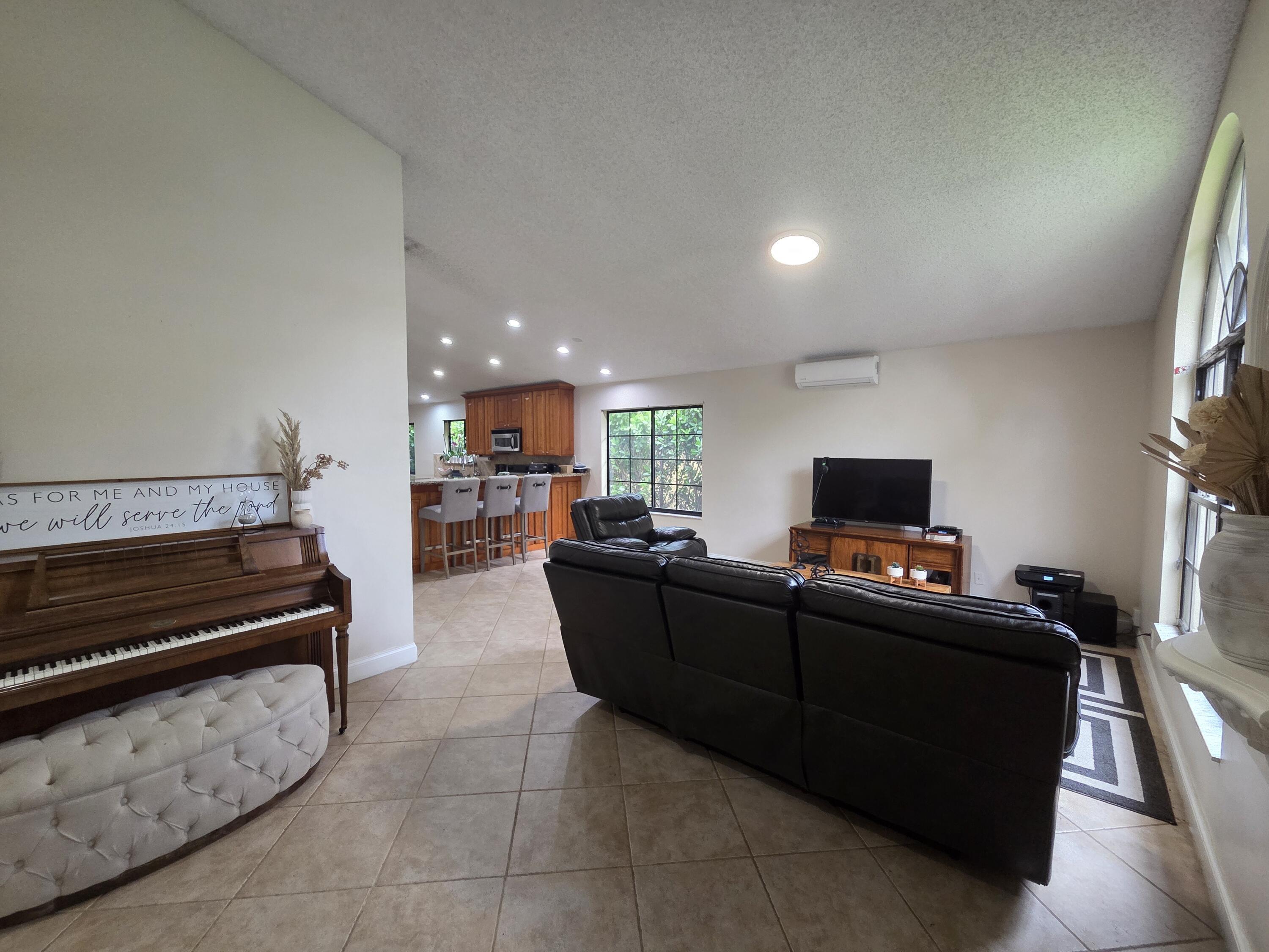 4170 NW 6th Street, Deerfield Beach, FL 33442, Deerfield Beach - Photo 3