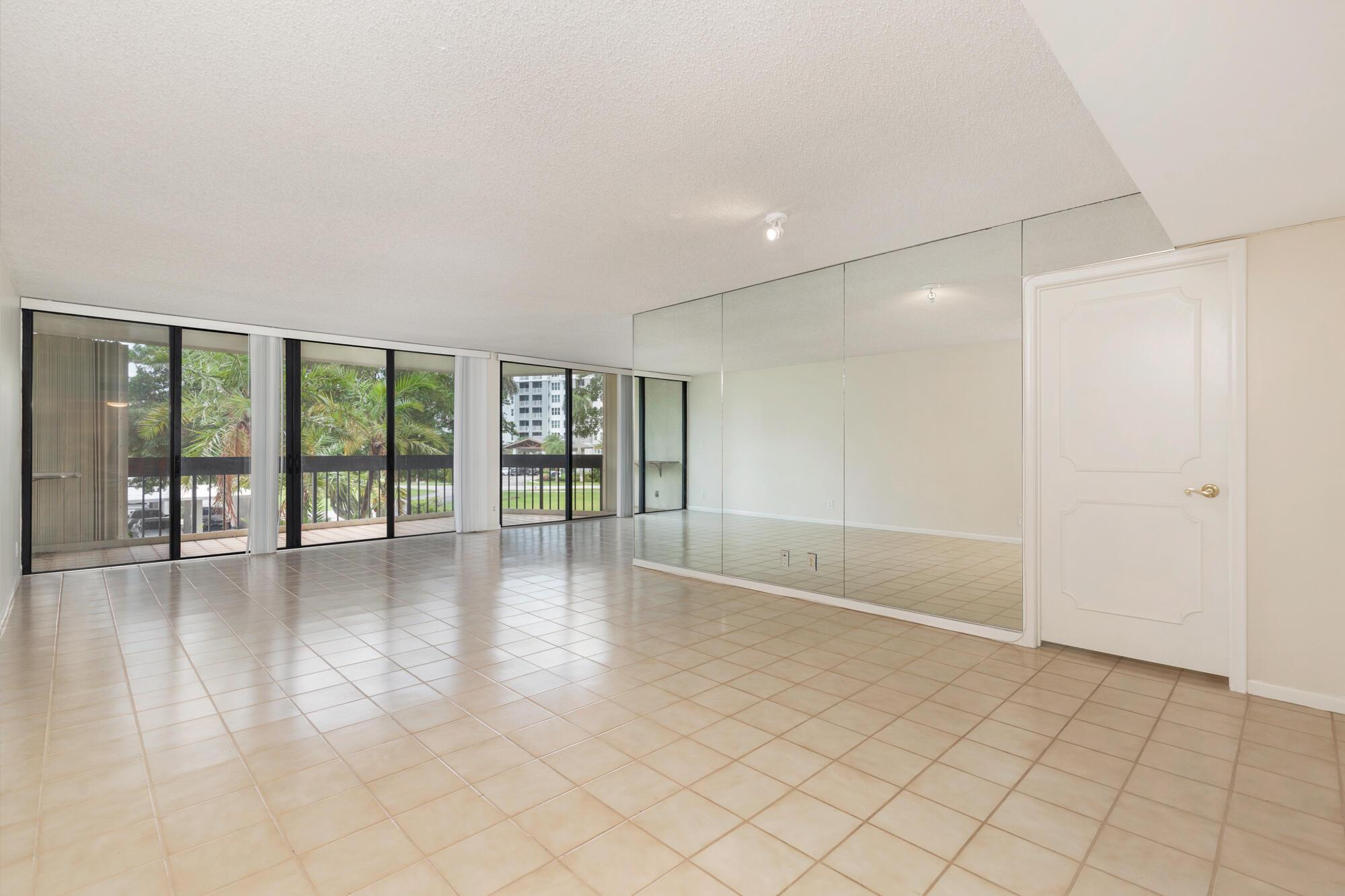 2000 Presidential Way 206, West Palm Beach, FL 33401, West Palm Beach - Photo 2