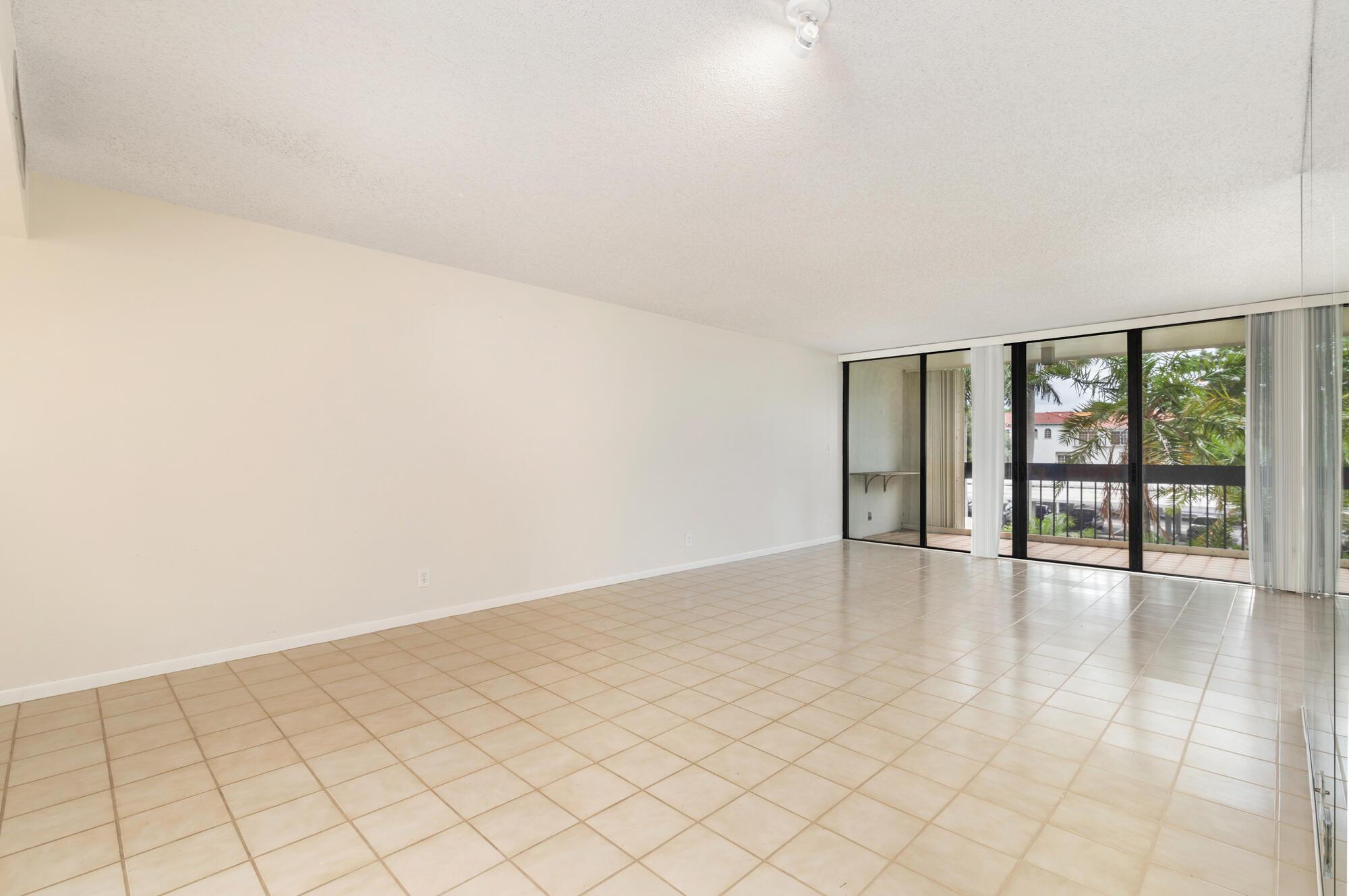 2000 Presidential Way 206, West Palm Beach, FL 33401, West Palm Beach - Photo 3