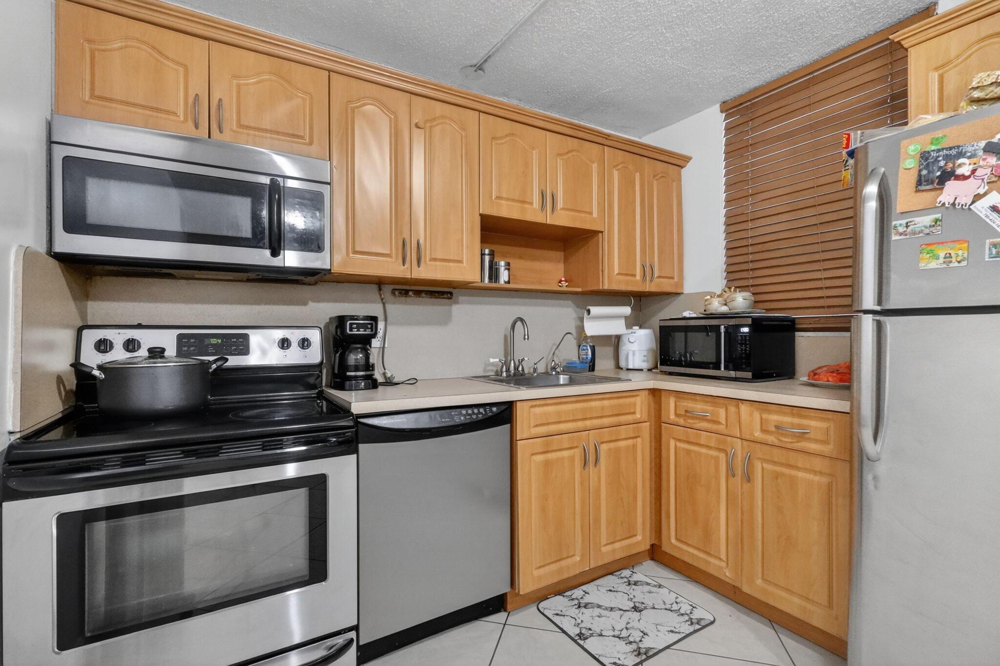 1801 S Treasure Drive 415, North Bay Village, FL 33141, North Bay Village - Photo 3