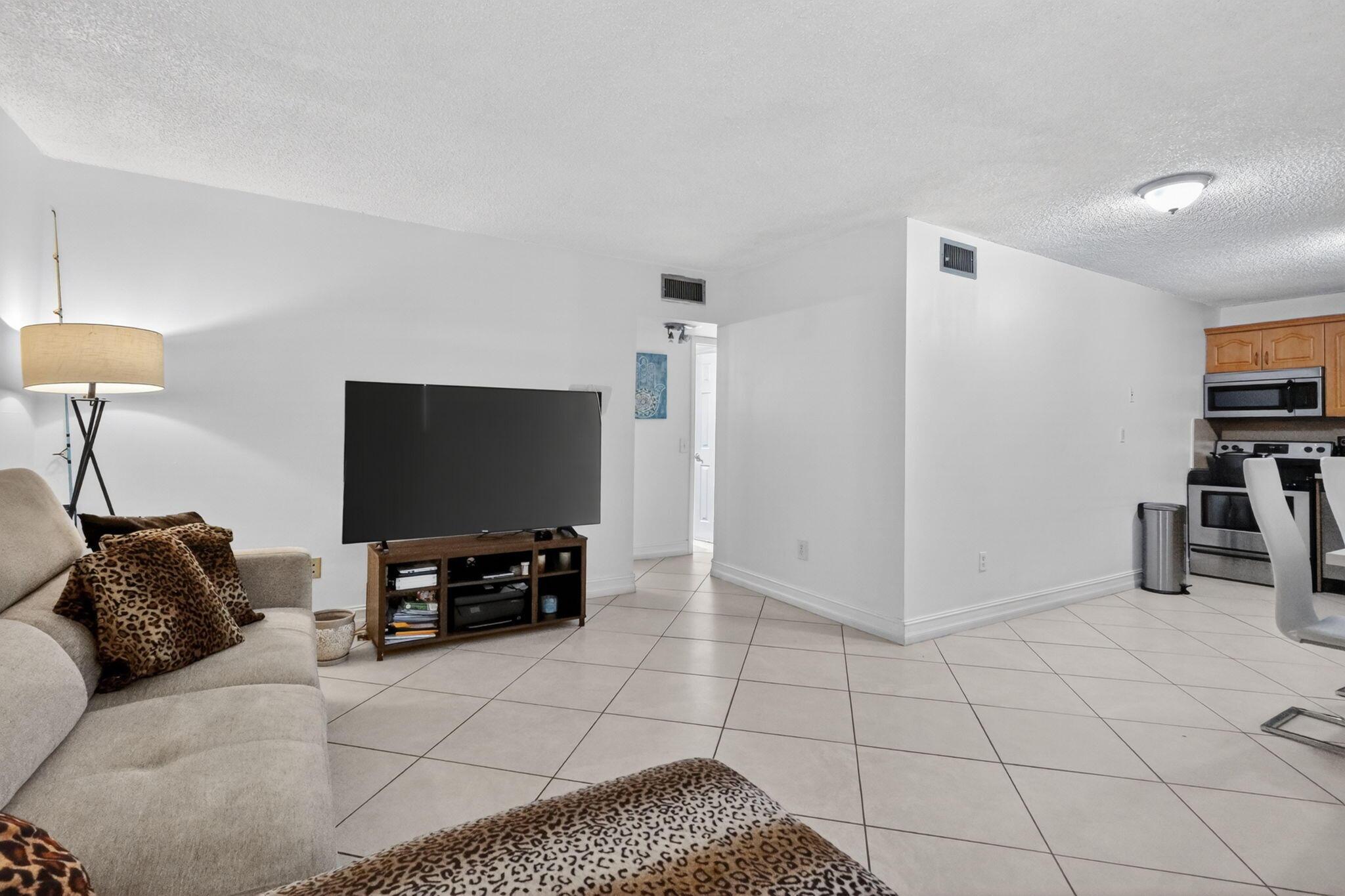 1801 S Treasure Drive 415, North Bay Village, FL 33141, North Bay Village - Photo 5