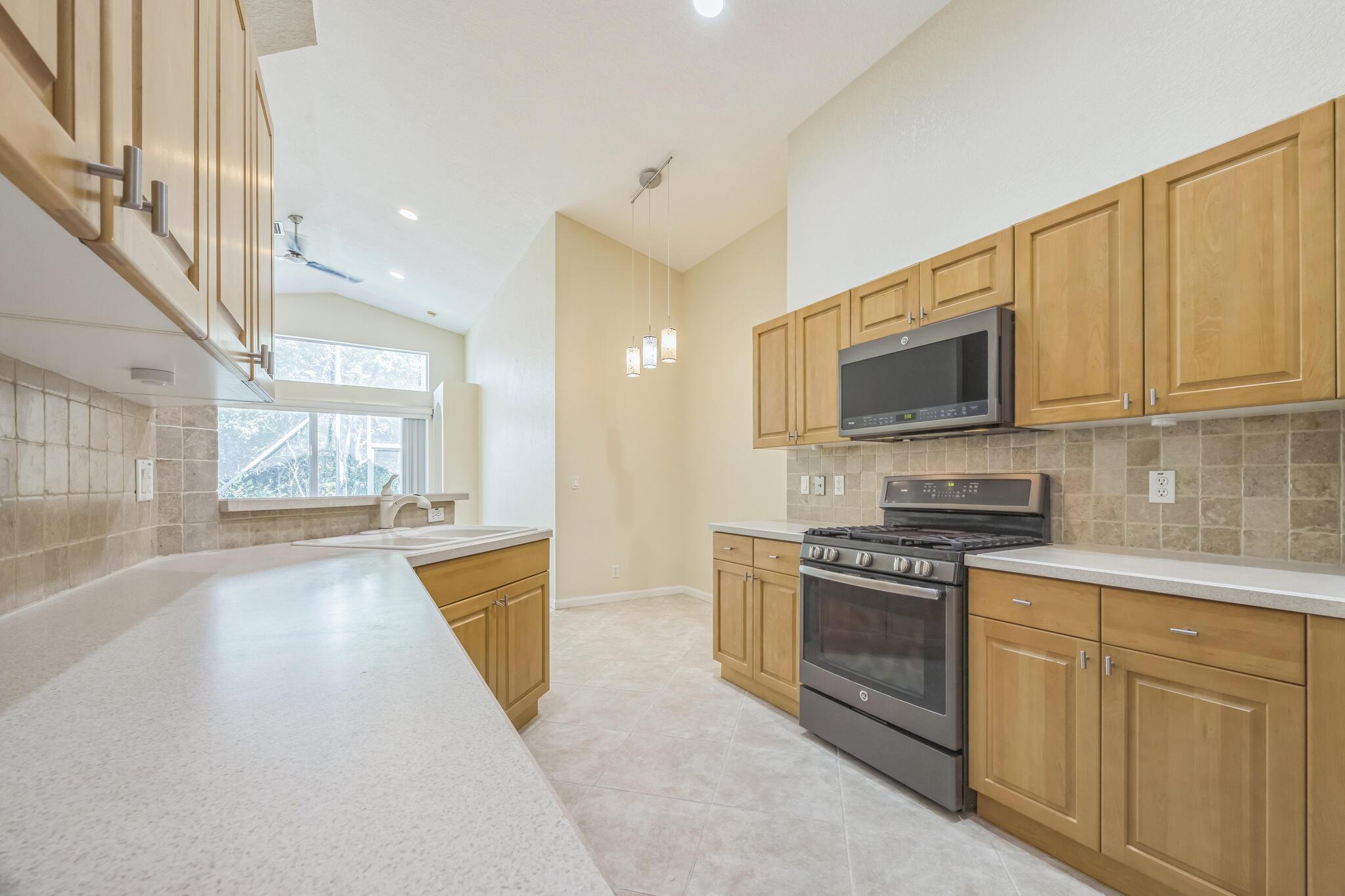 5780 Saddle Trail Lane, Lake Worth, FL 33449, Lake Worth - Photo 5